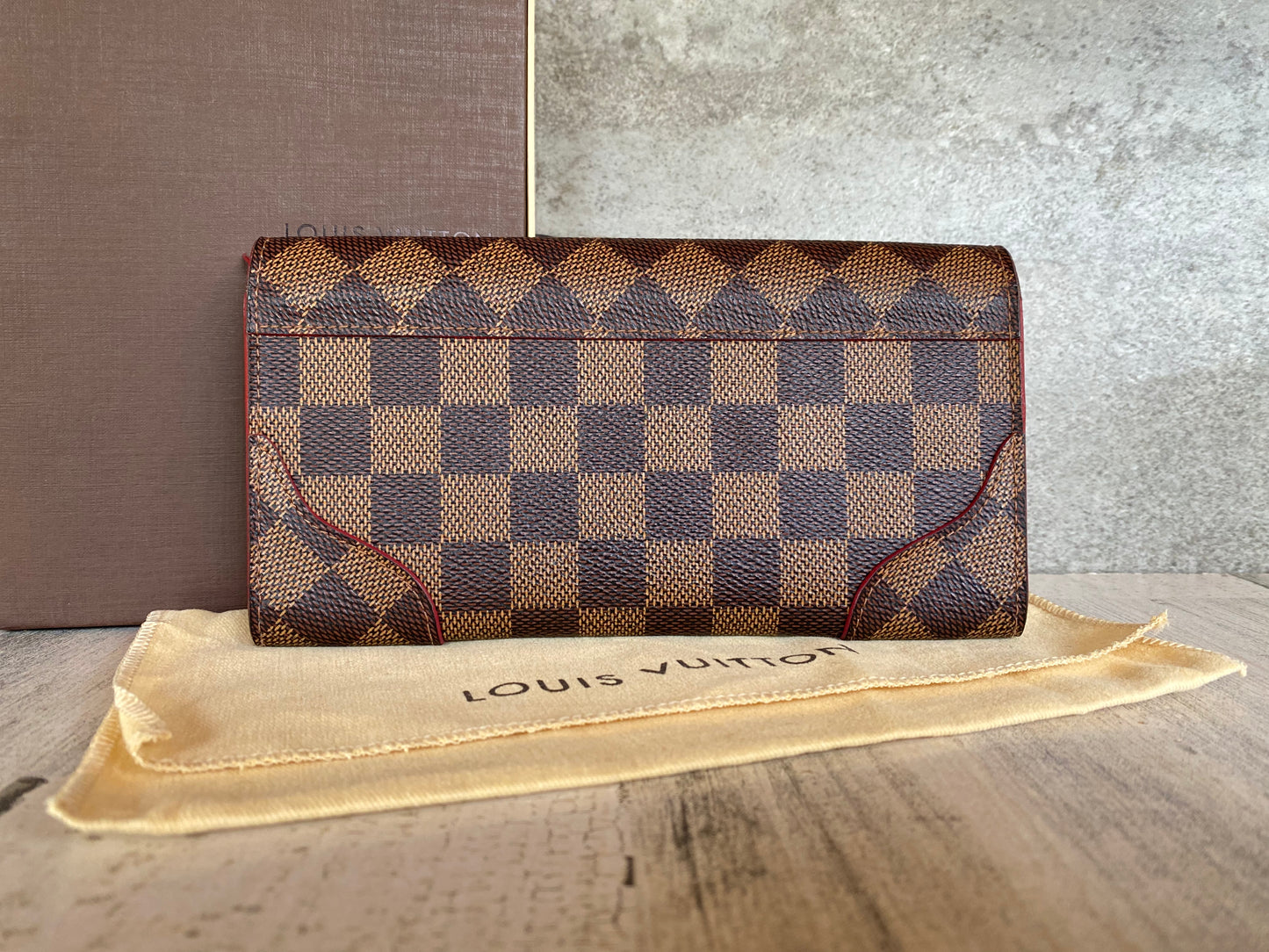 Preloved Portefeuille Kaisa Long Wallet