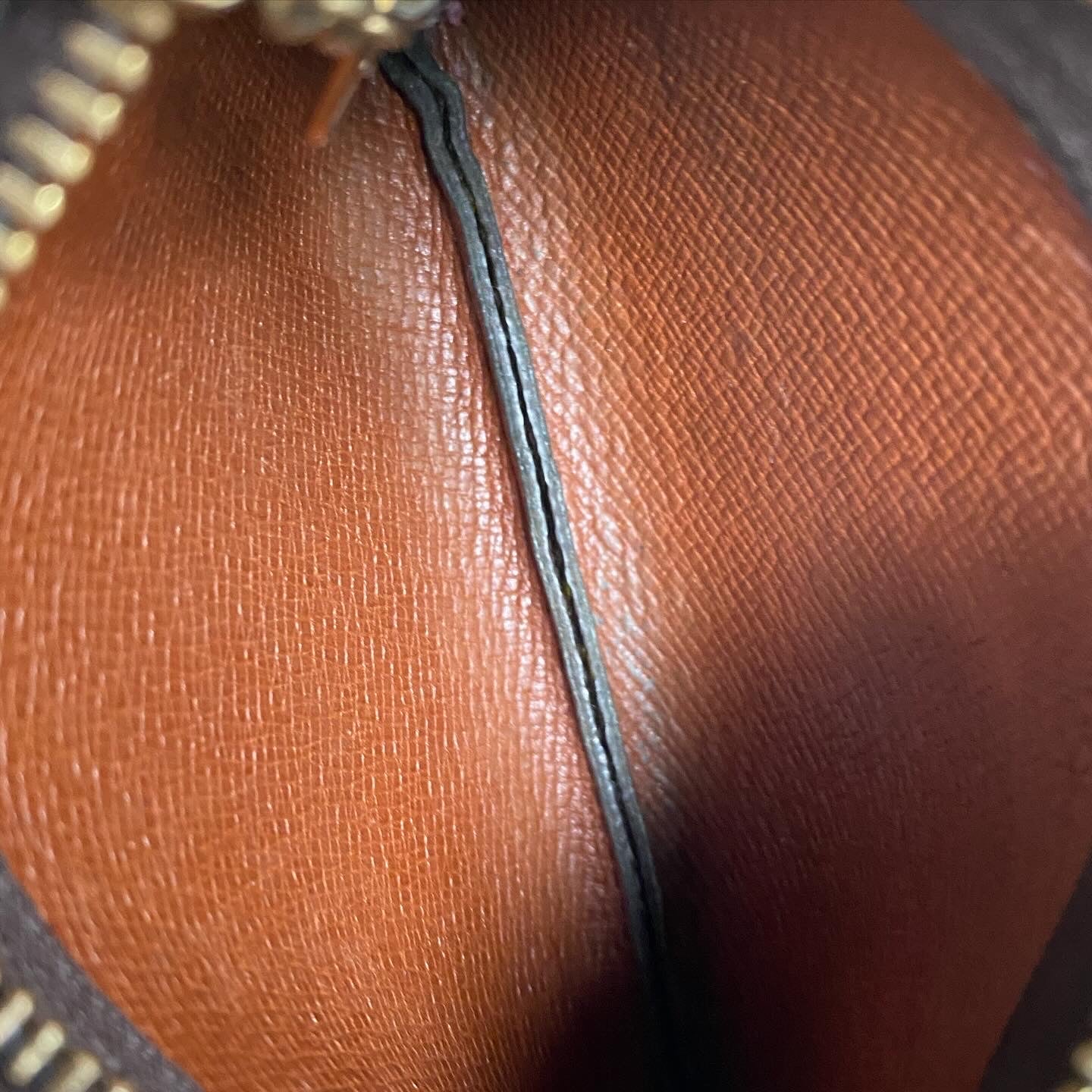 Preloved Authentic Pochette Cles