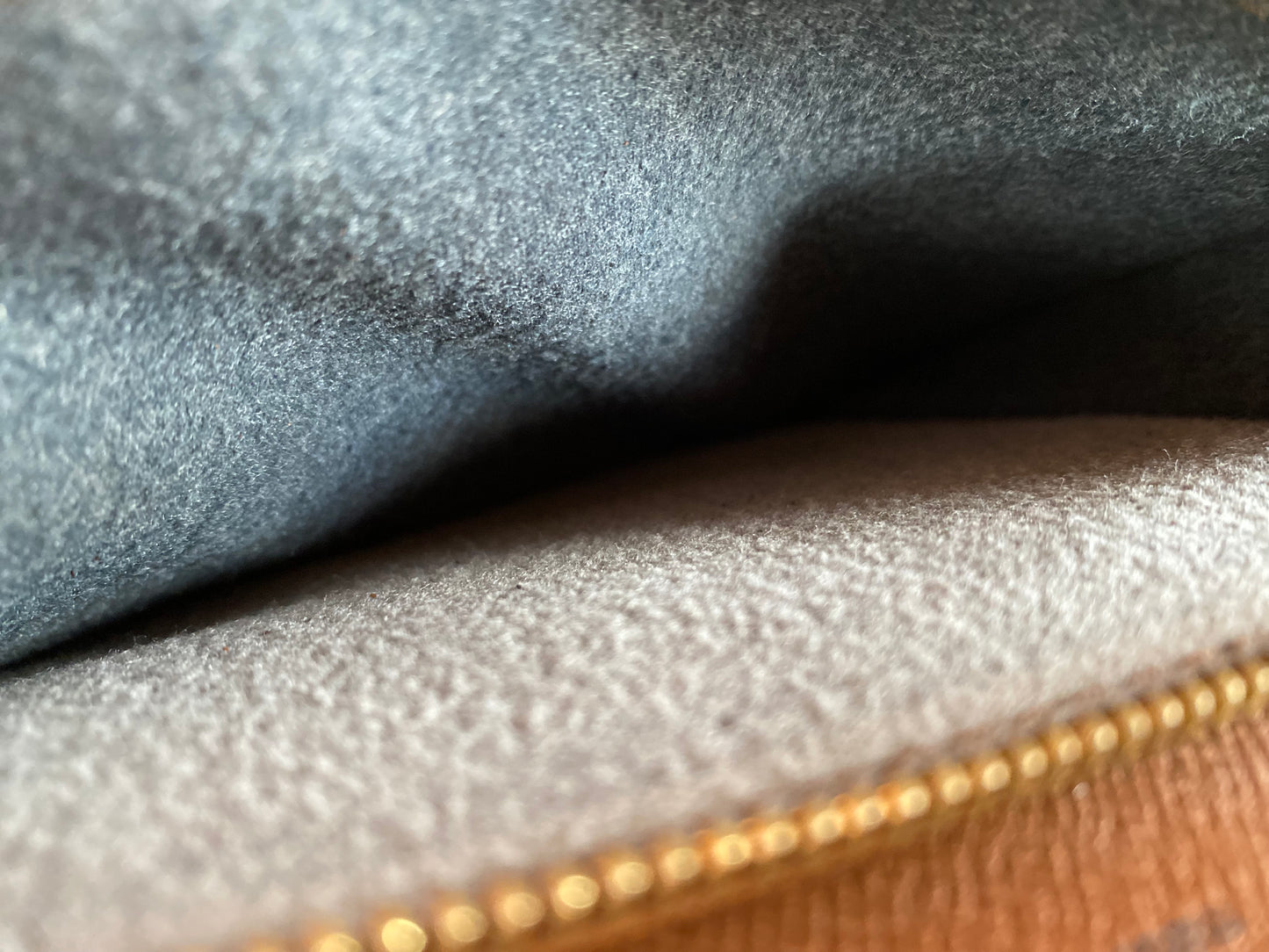 Preloved Authentic Concorde Handbag