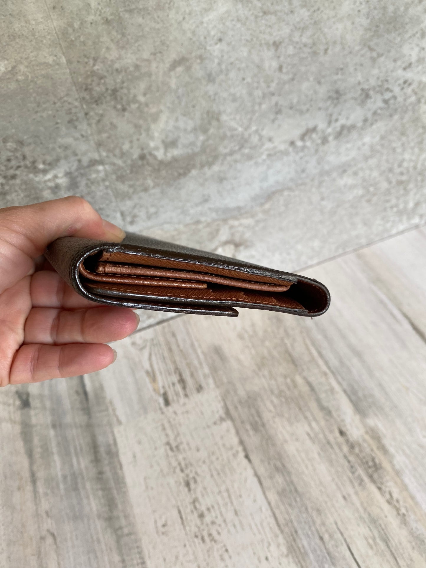 Preloved Tresor International Wallet