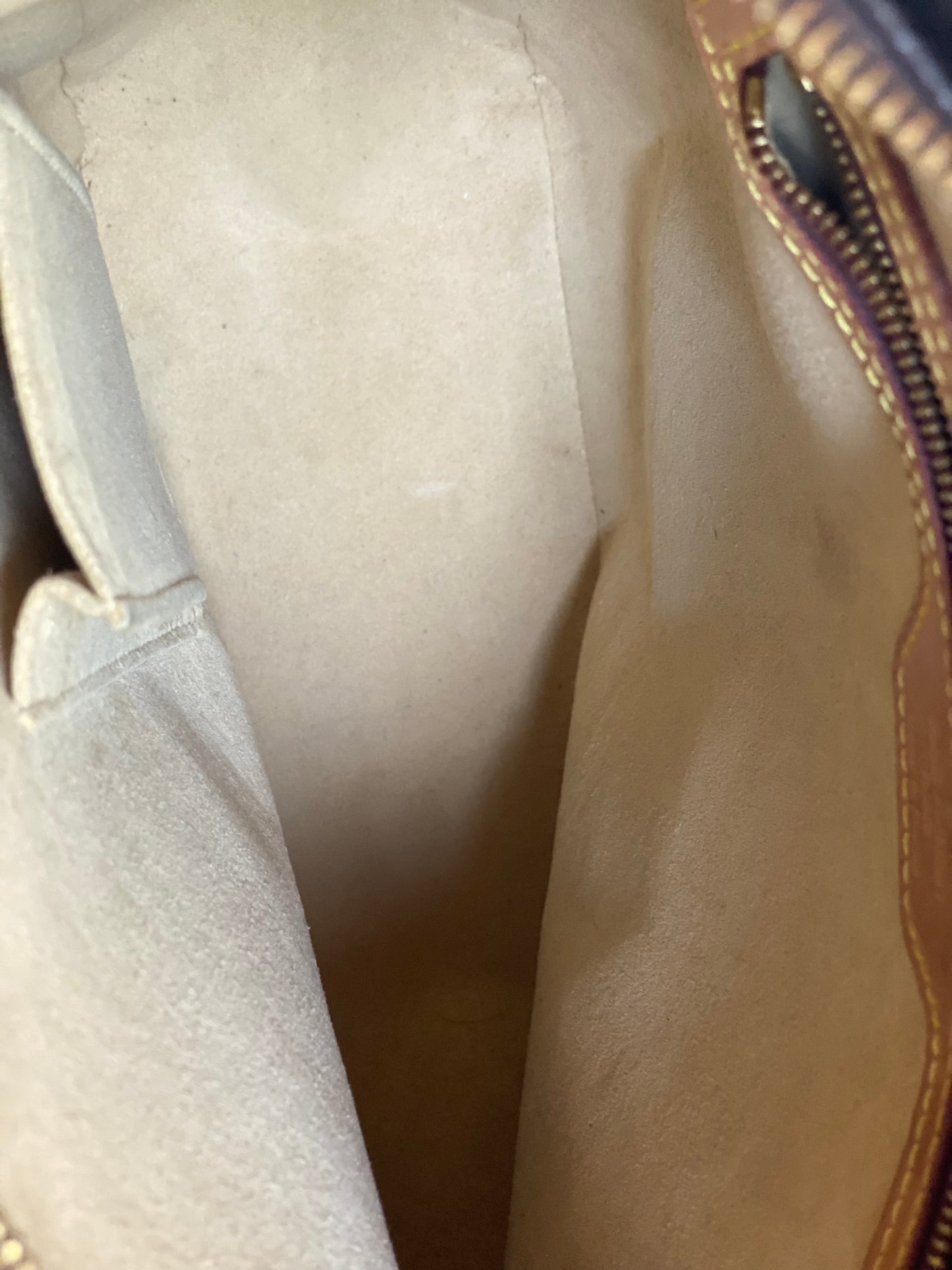 Preloved Authentic Looping GM shoulder bag