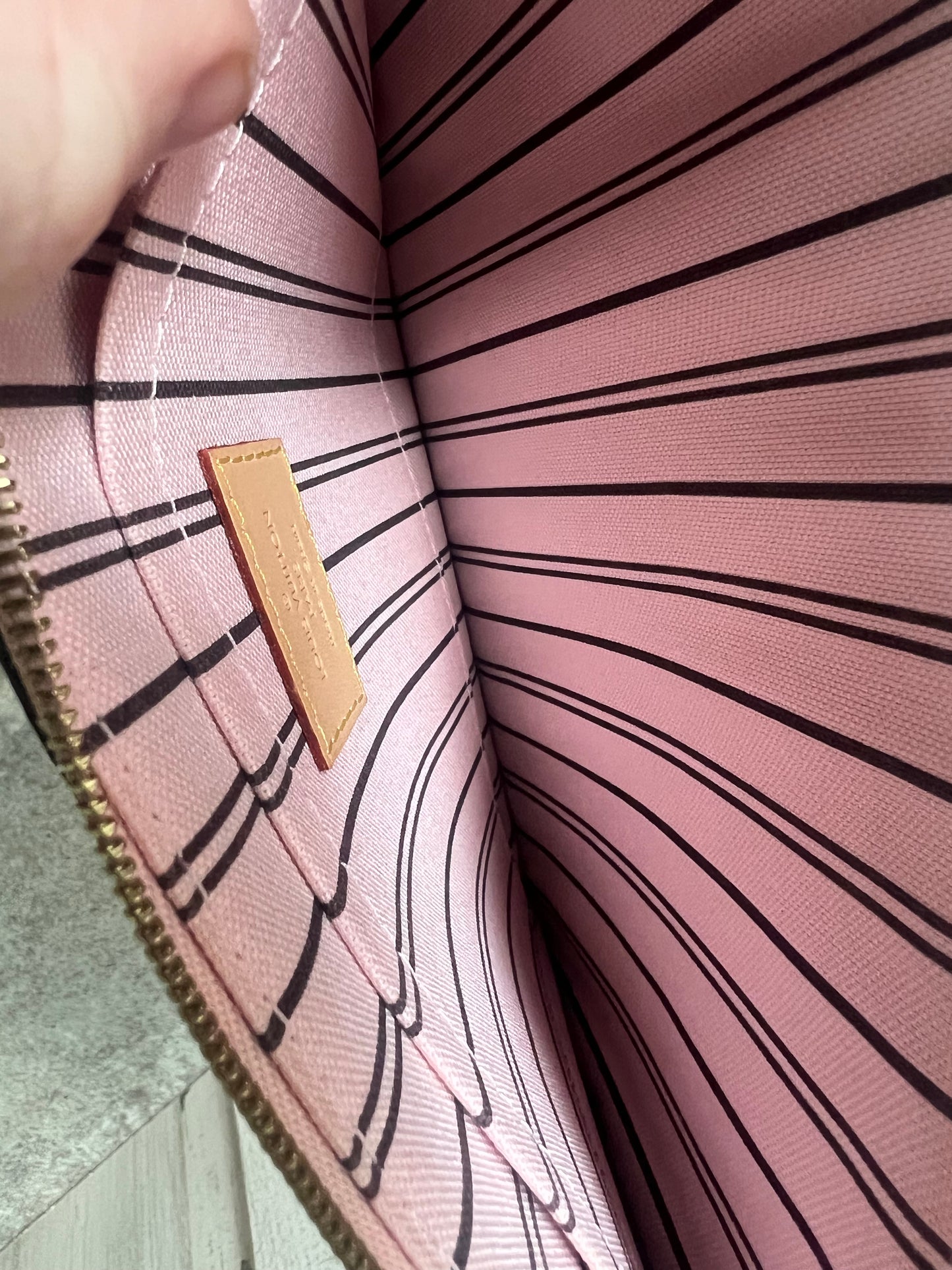 Preloved Authentic Pochette Wristlet