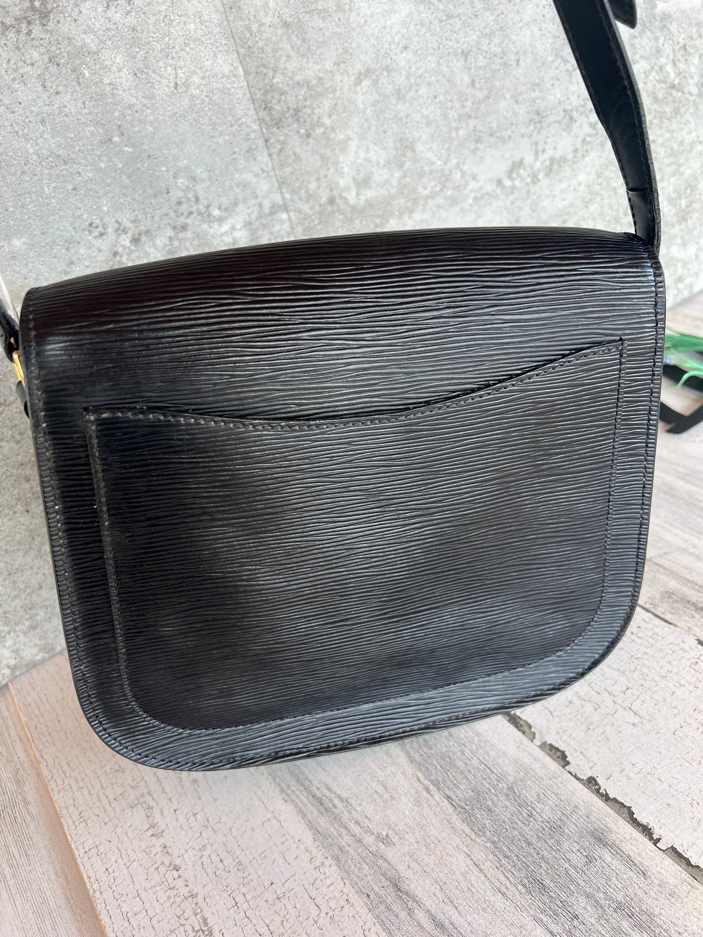 Preloved Authentic Saint Cloud GM crossbody