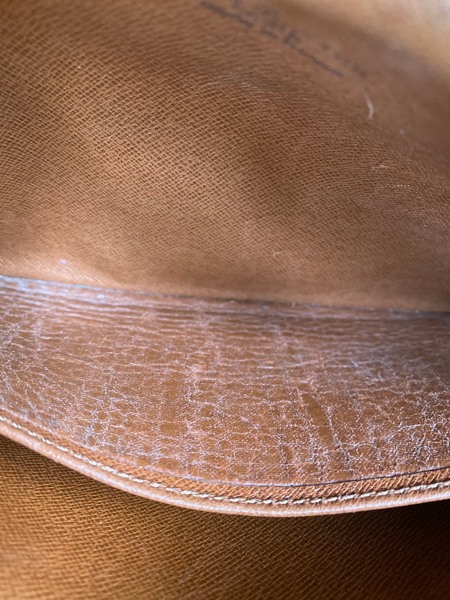 Preloved Authentic Compiegne 23 clutch/pouch