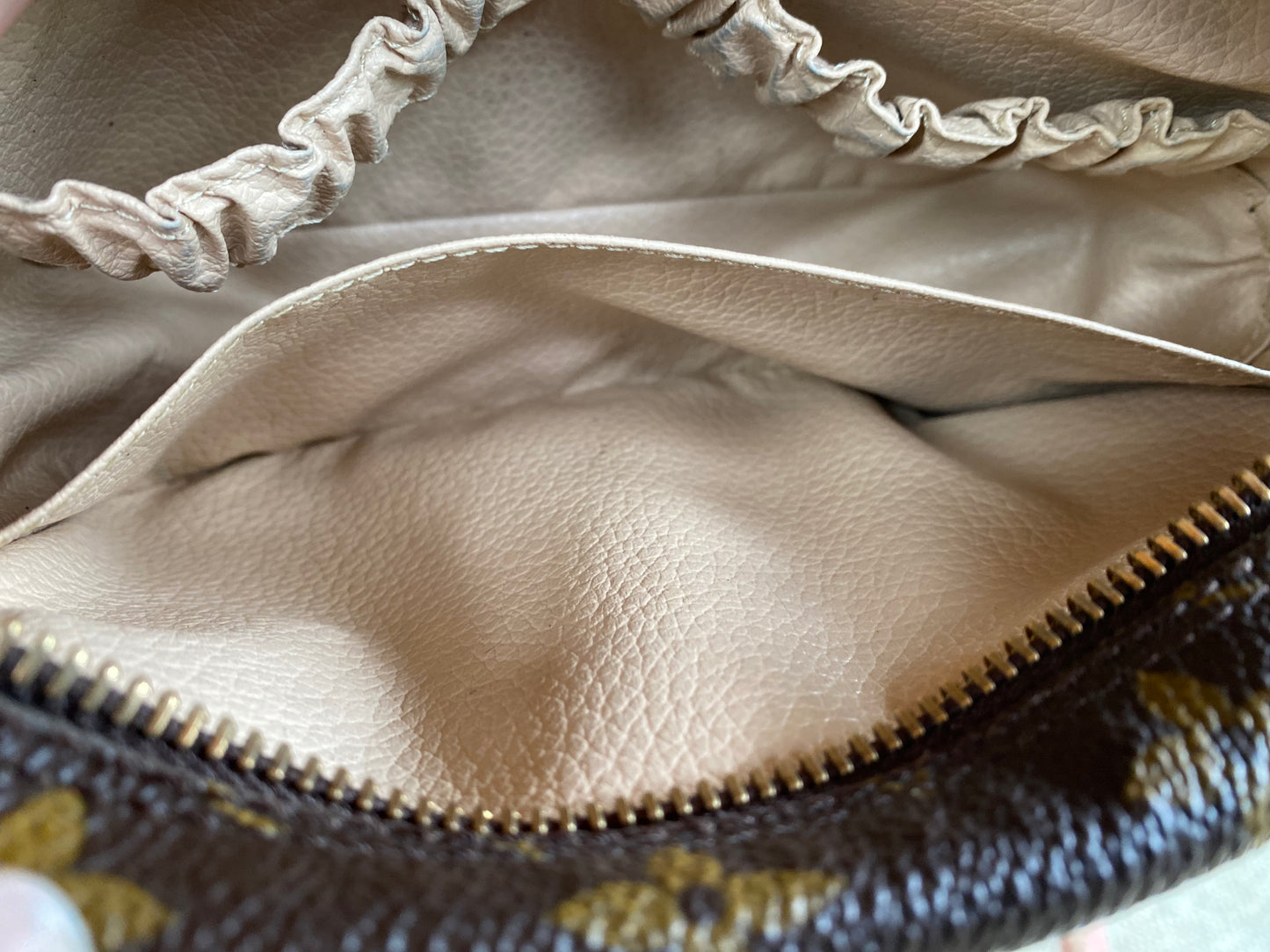 Preloved Authentic Trousse 18 pouch