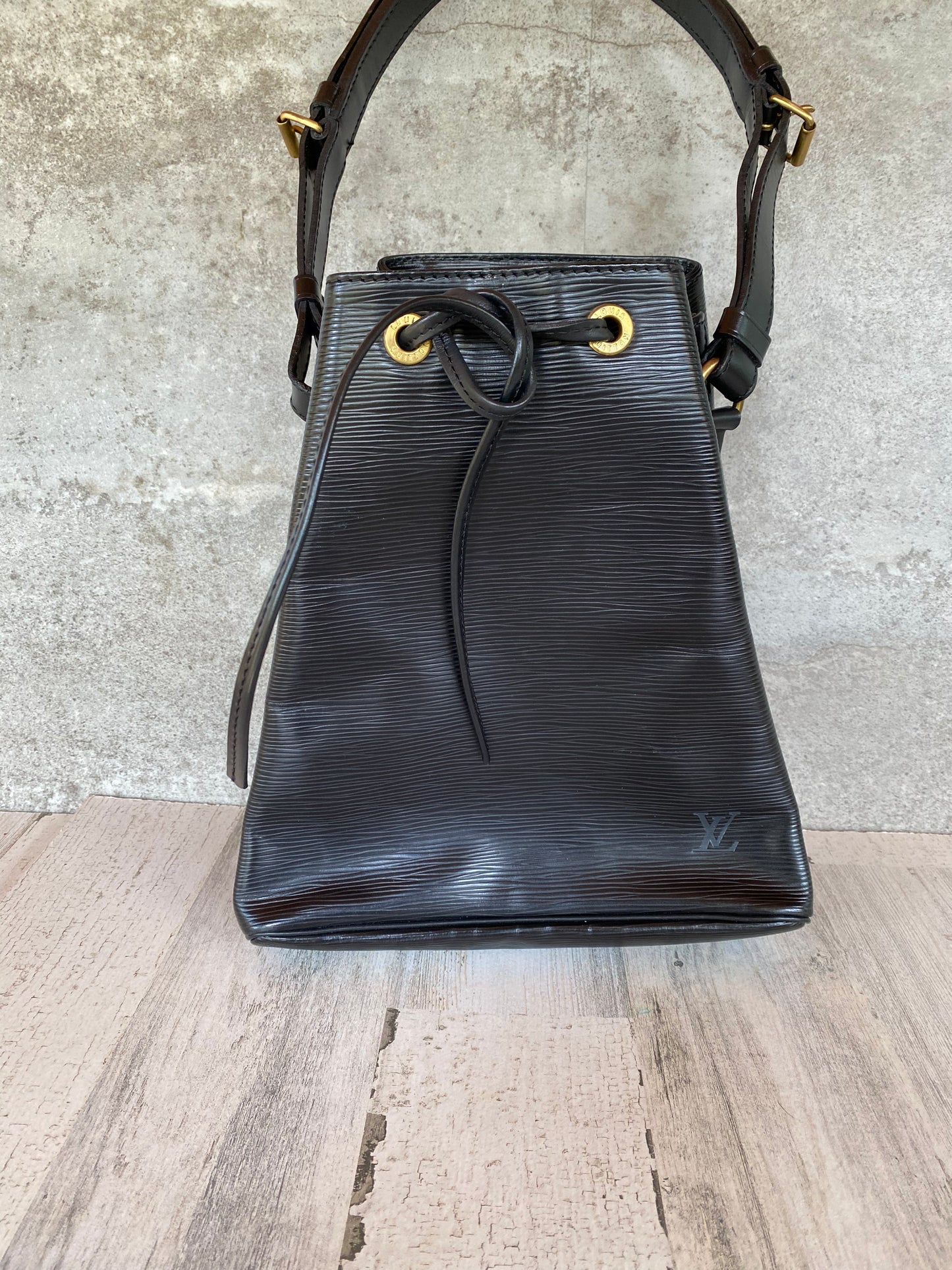 Preloved Petit Noe in Black Epi