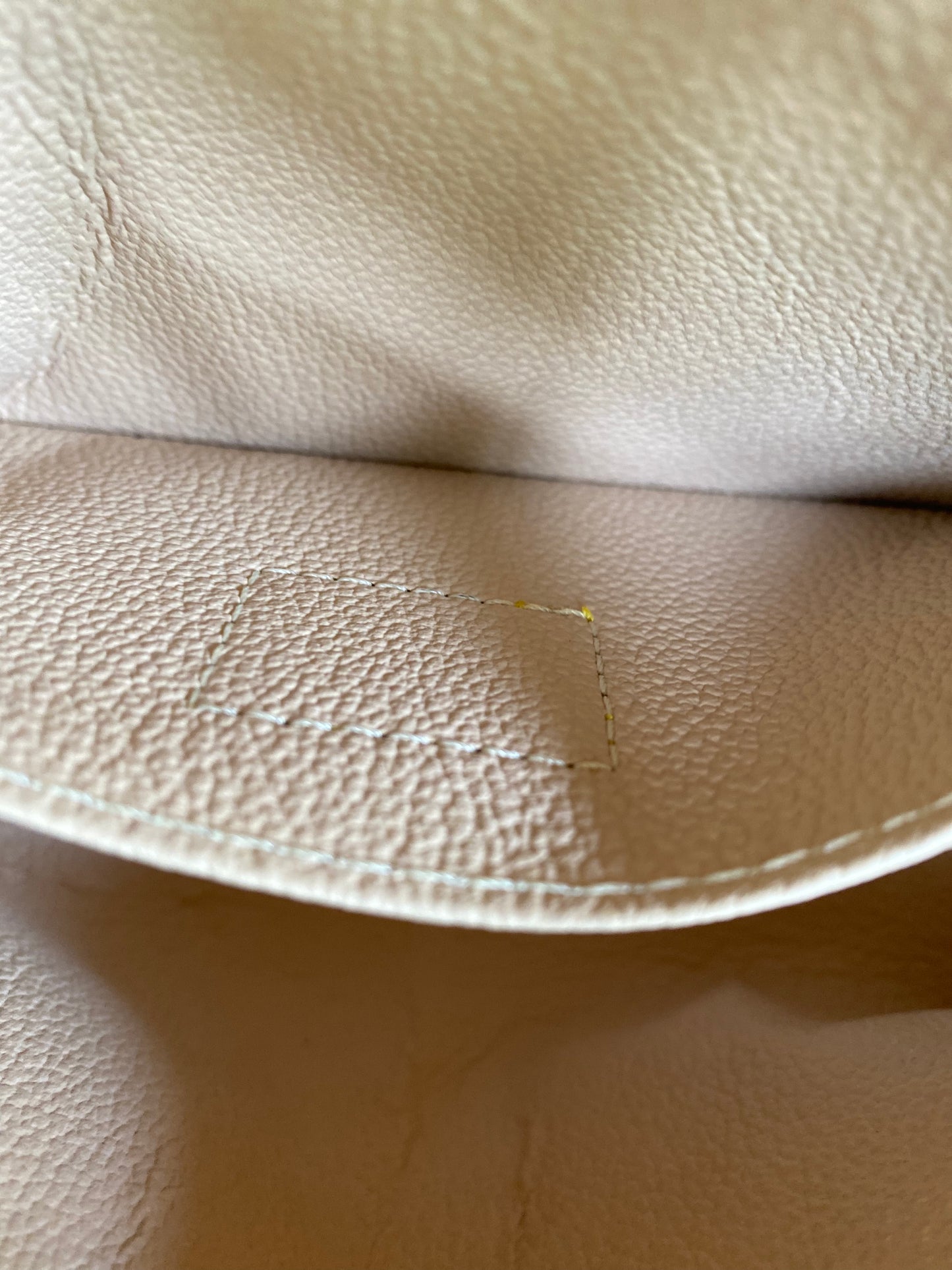 Preloved Cosmetic Pouch PM