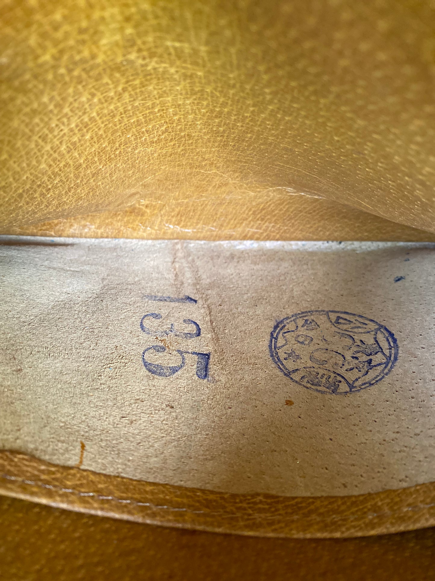 Preloved Authentic Vintage Pochette Sports Clutch