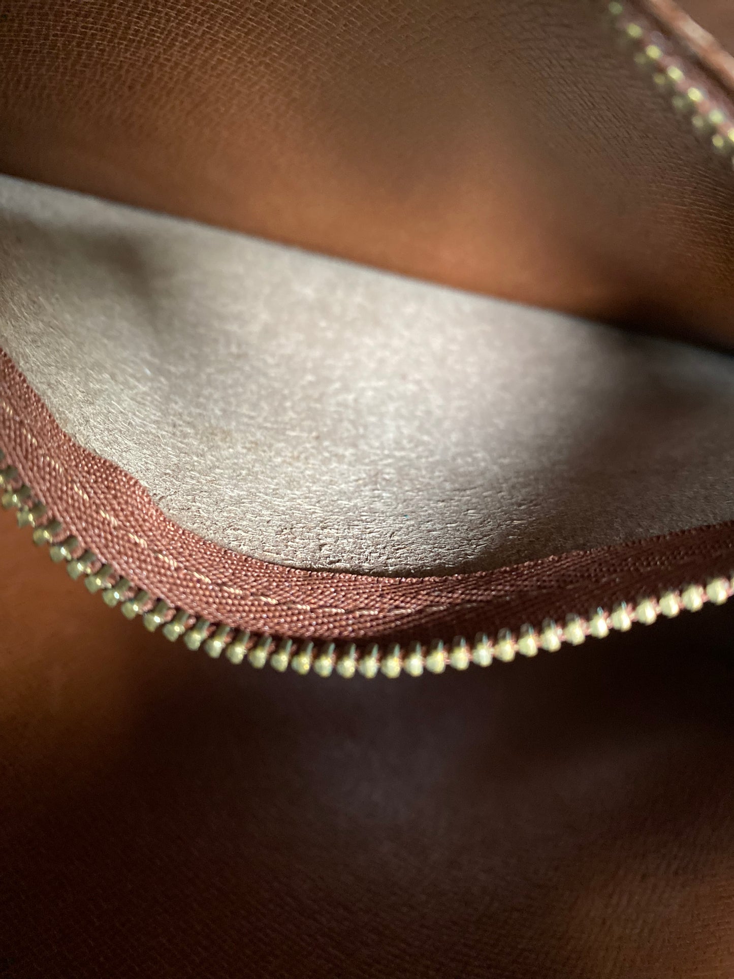 Authentic Pre-Loved Tuileries Crossbody