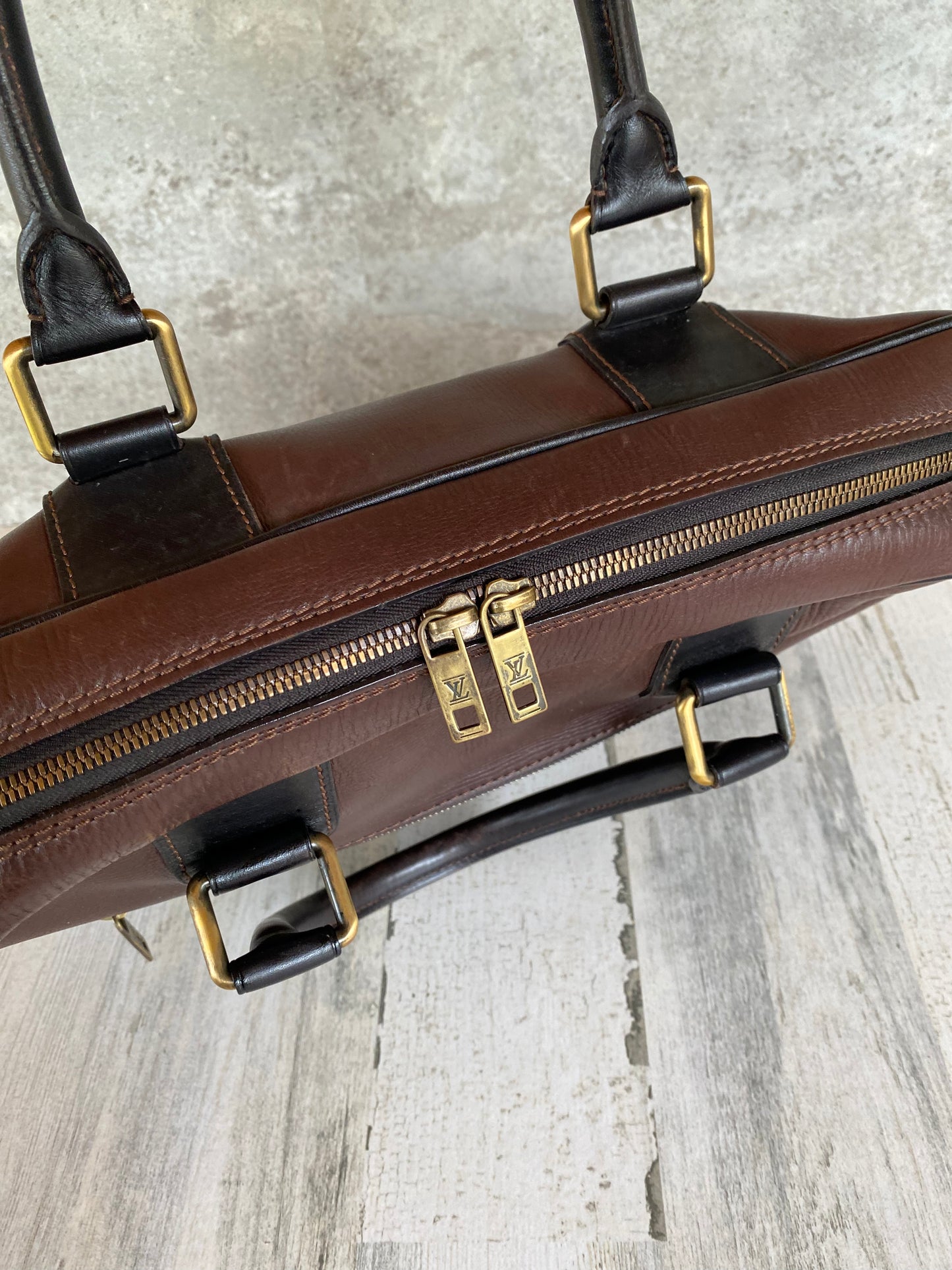 Preloved Authentic Utah Huron brown leather brief case/ document handbag