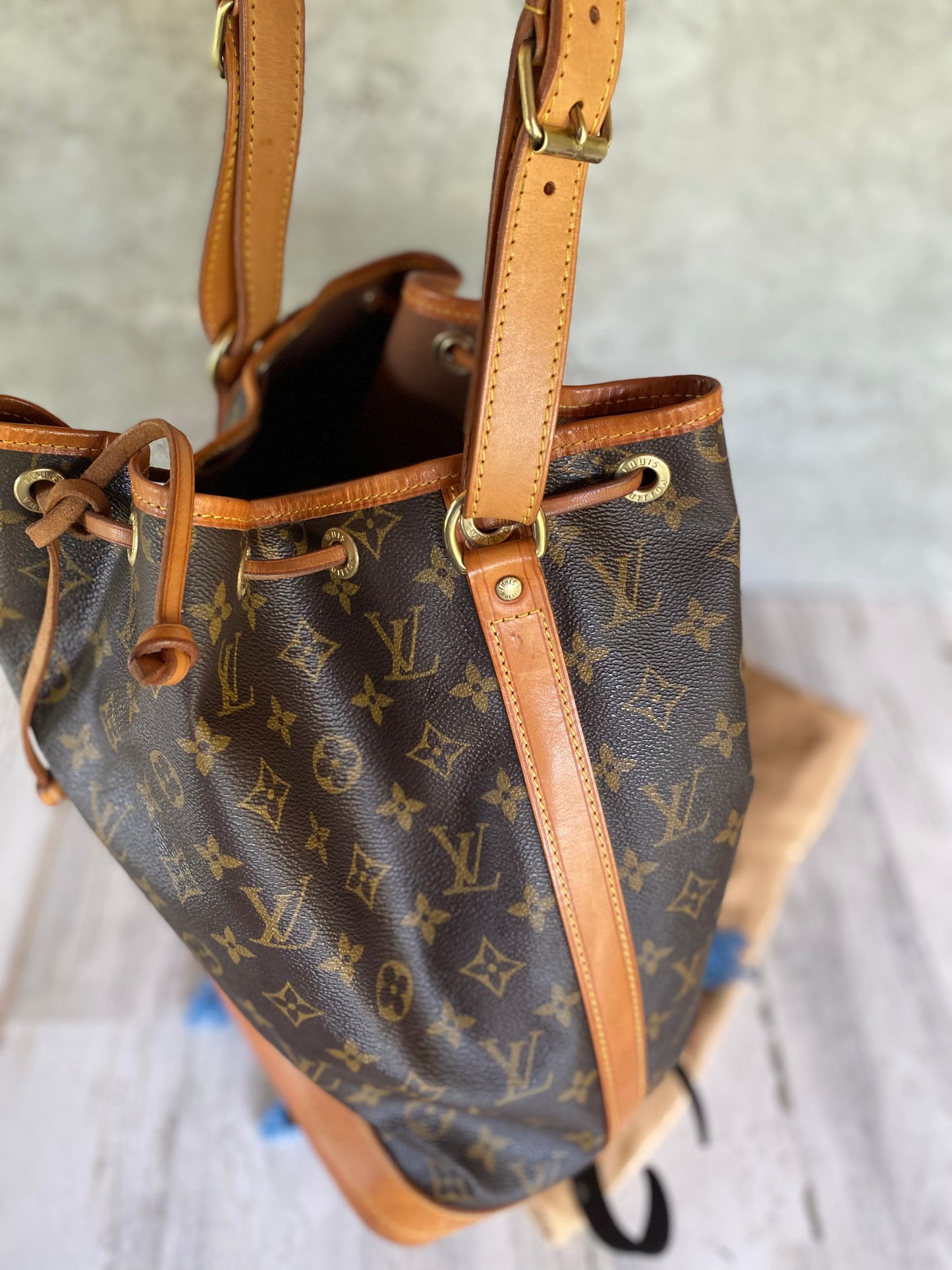 Preloved Authentic Noe GM shoulder tote