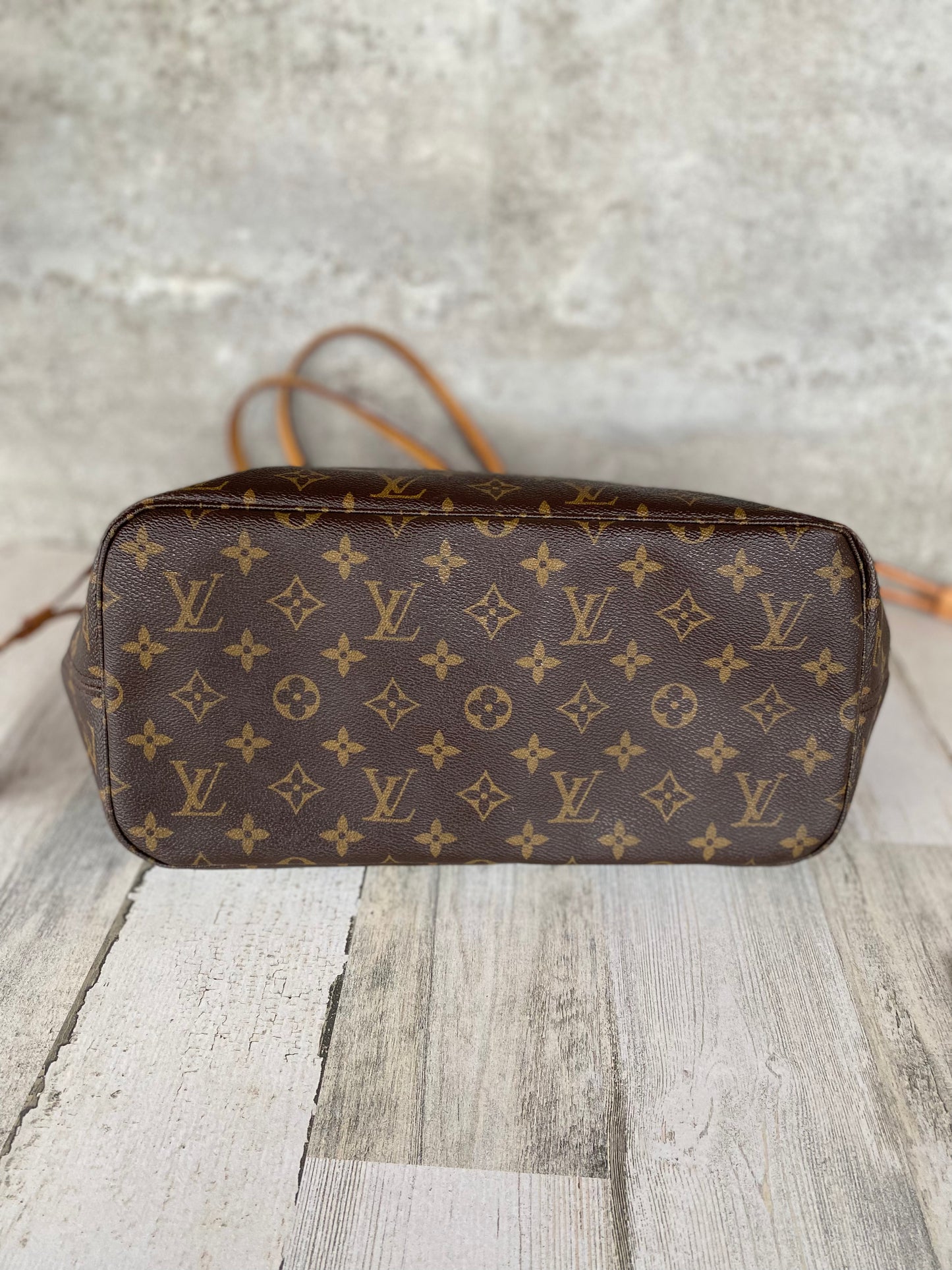 Preloved Authentic Neverfull MM shoulder bag