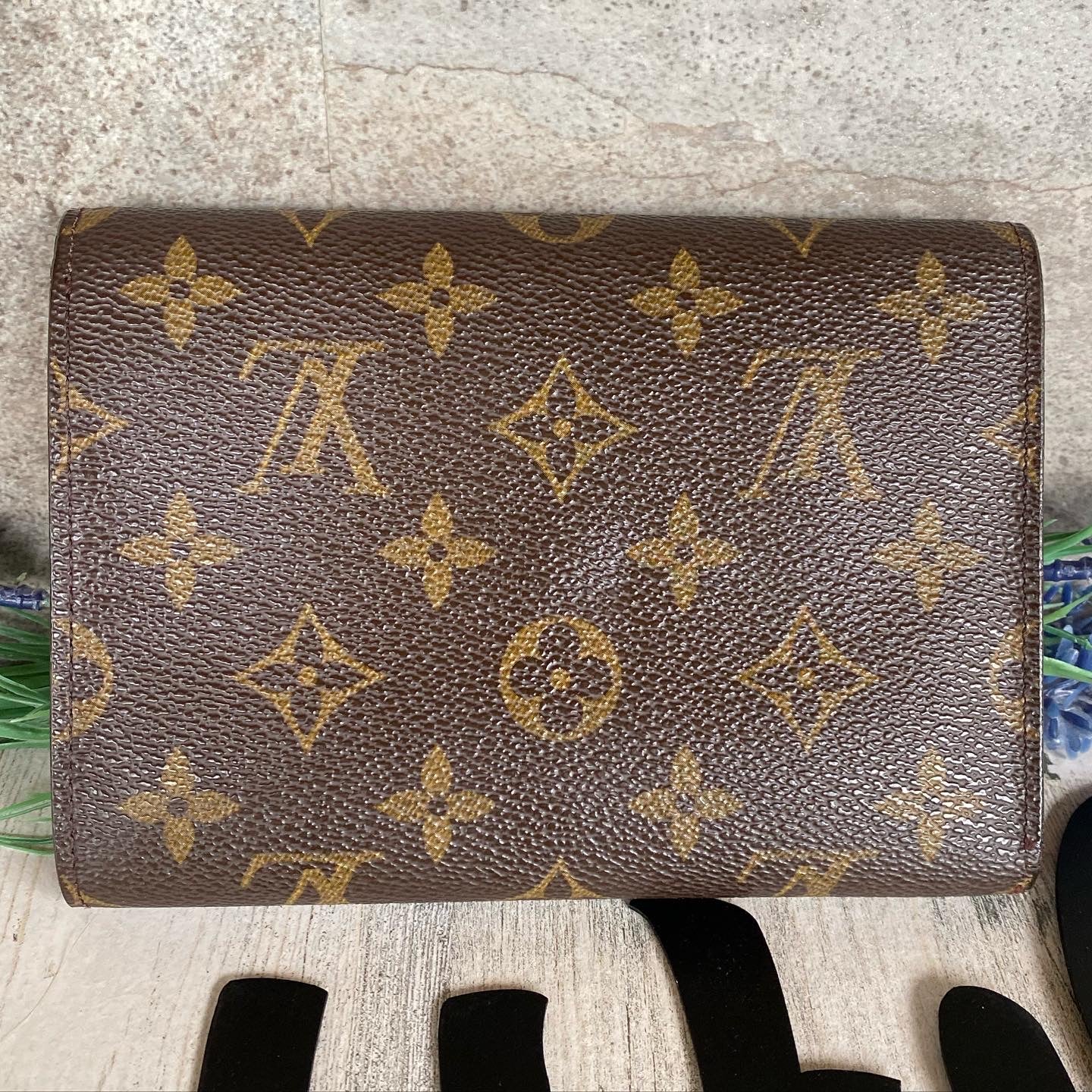 Preloved Porte Tresor EUTI Papiers Wallet