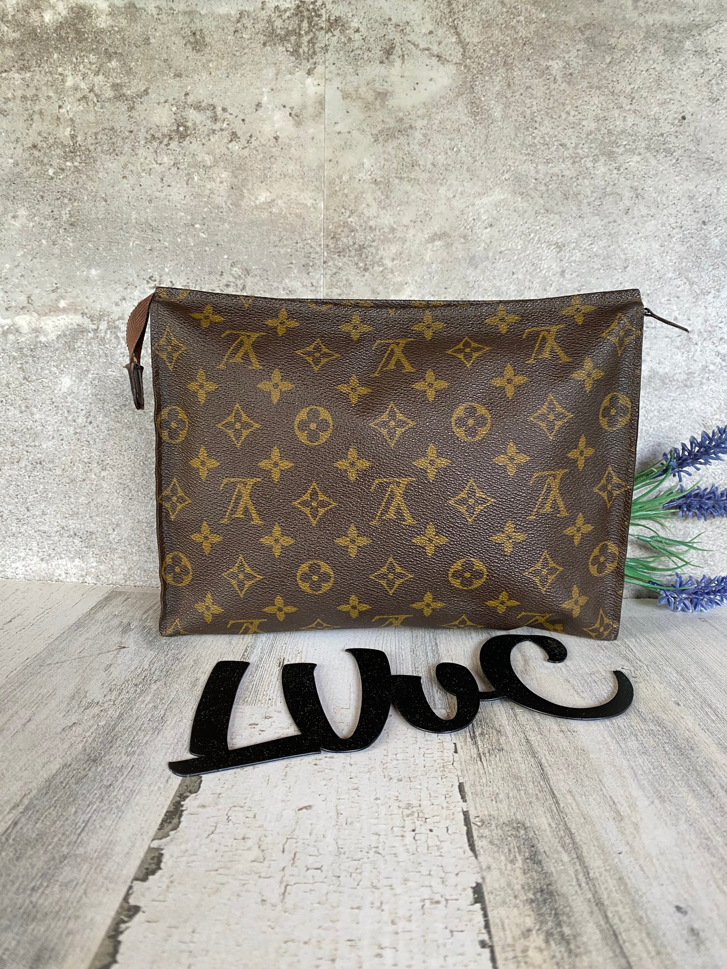 Preloved Authentic Vintage Toilette 26 Cosmetic Pouch