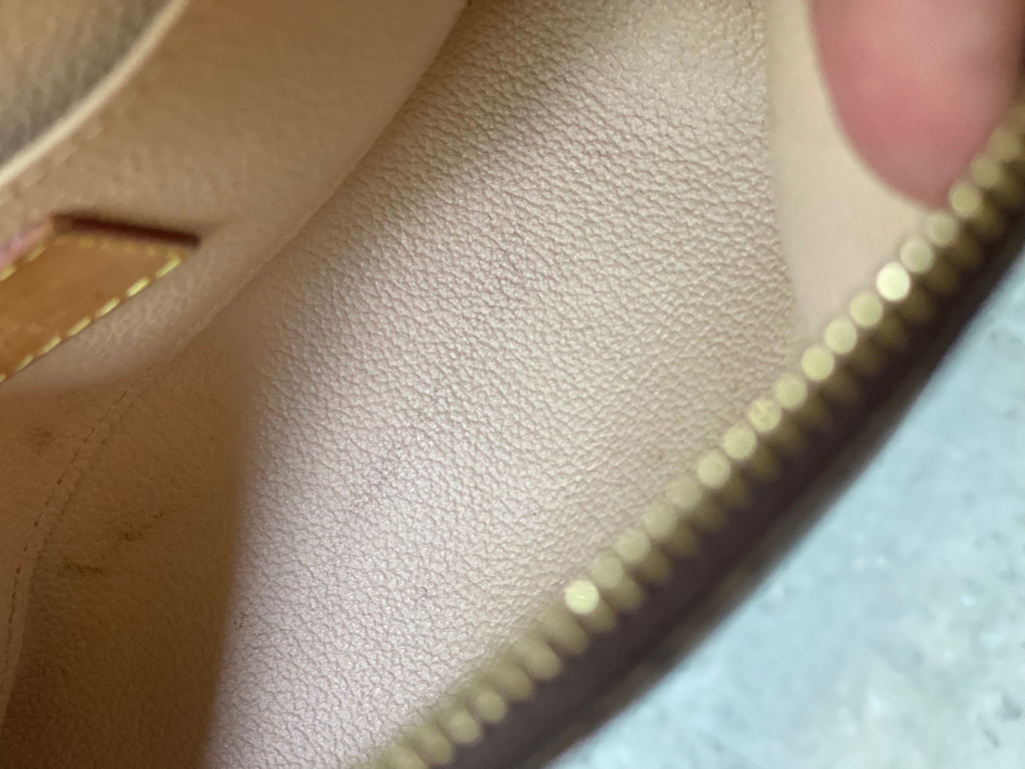 Preloved Authentic Cosmetic Pouch PM in monogram