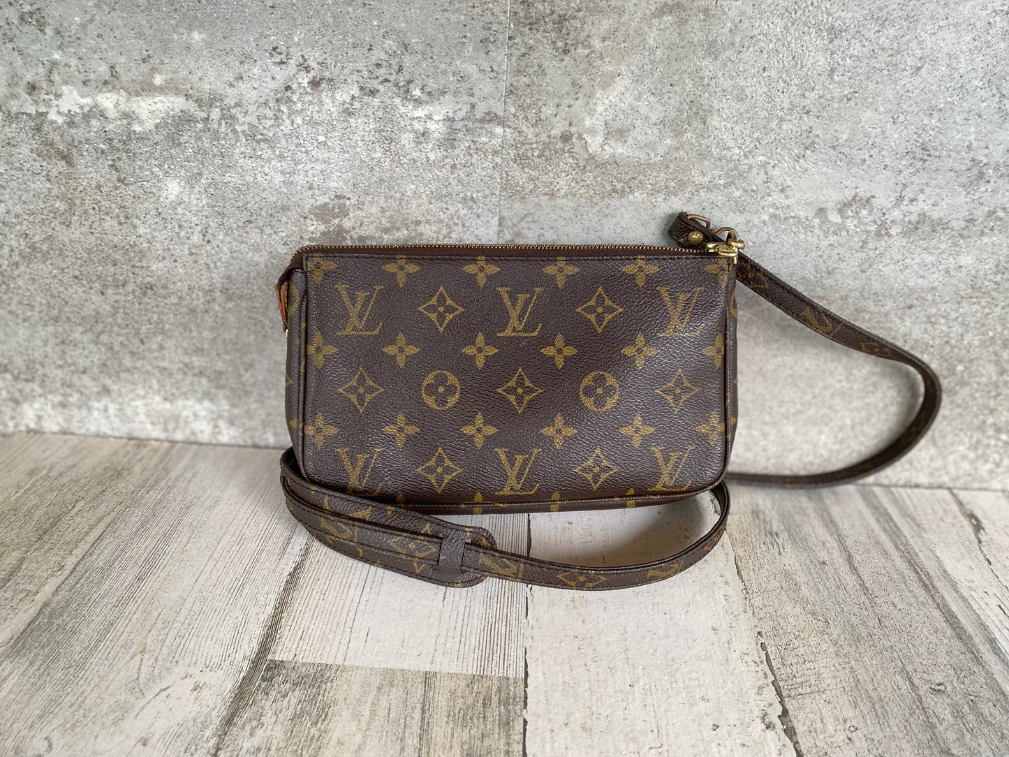 Preloved Accessories Pouch Pochette