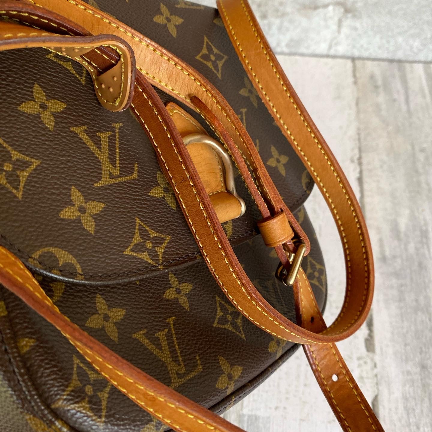 Preloved Authentic Saint Cloud MM crossbody