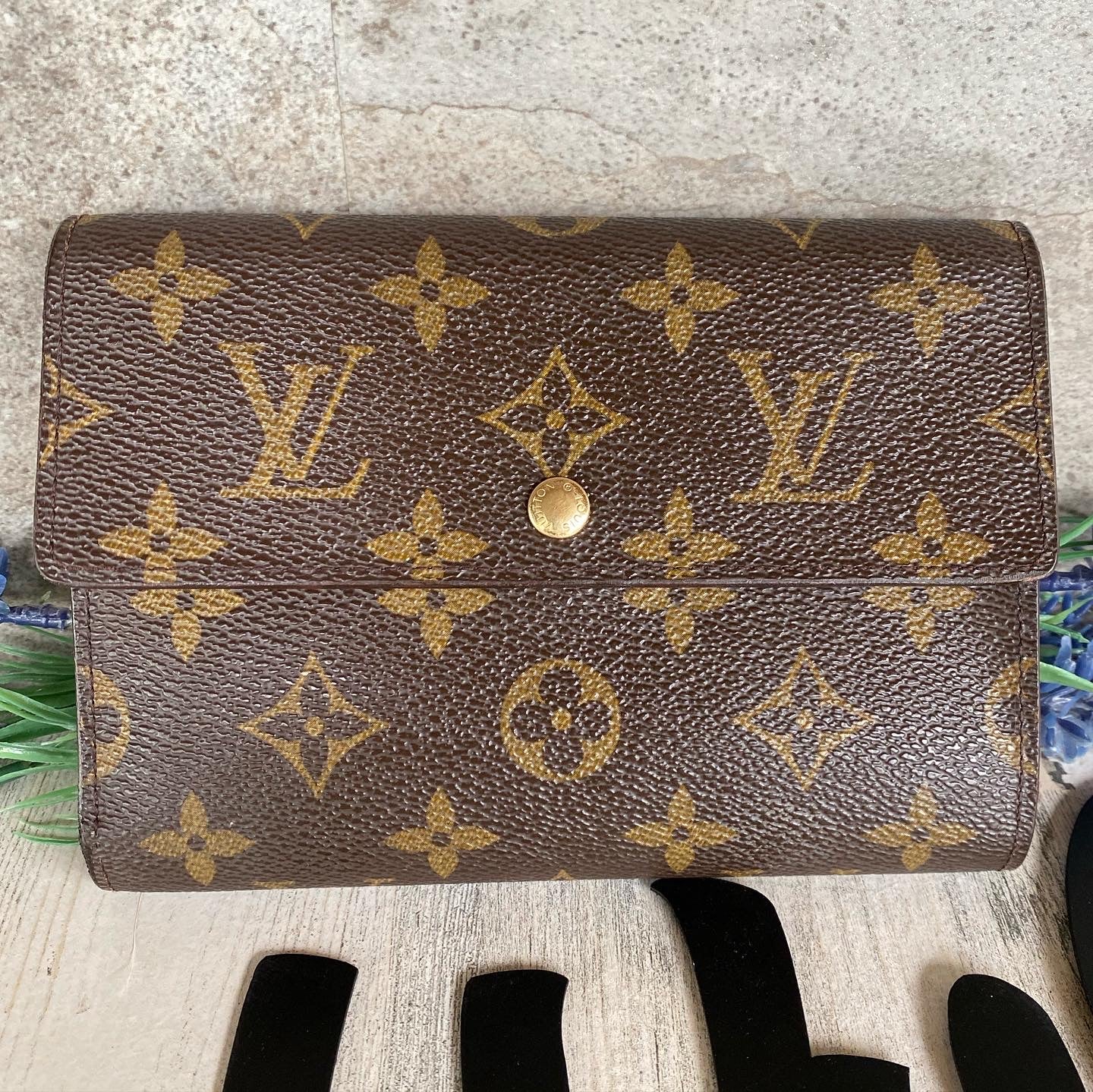 Preloved Porte Tresor EUTI Papiers Wallet