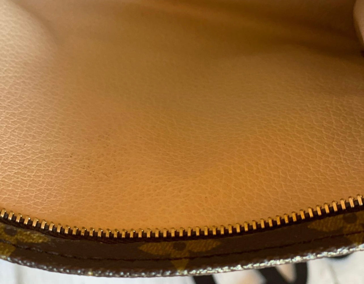 Preloved Authentic Toilette 19