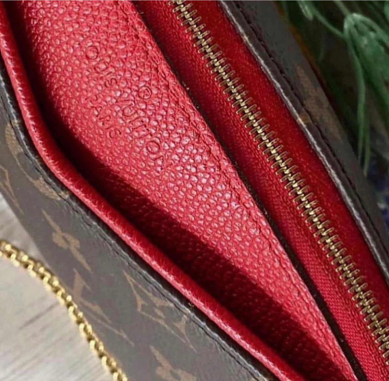 Authentic Pallas crossbody-clutch