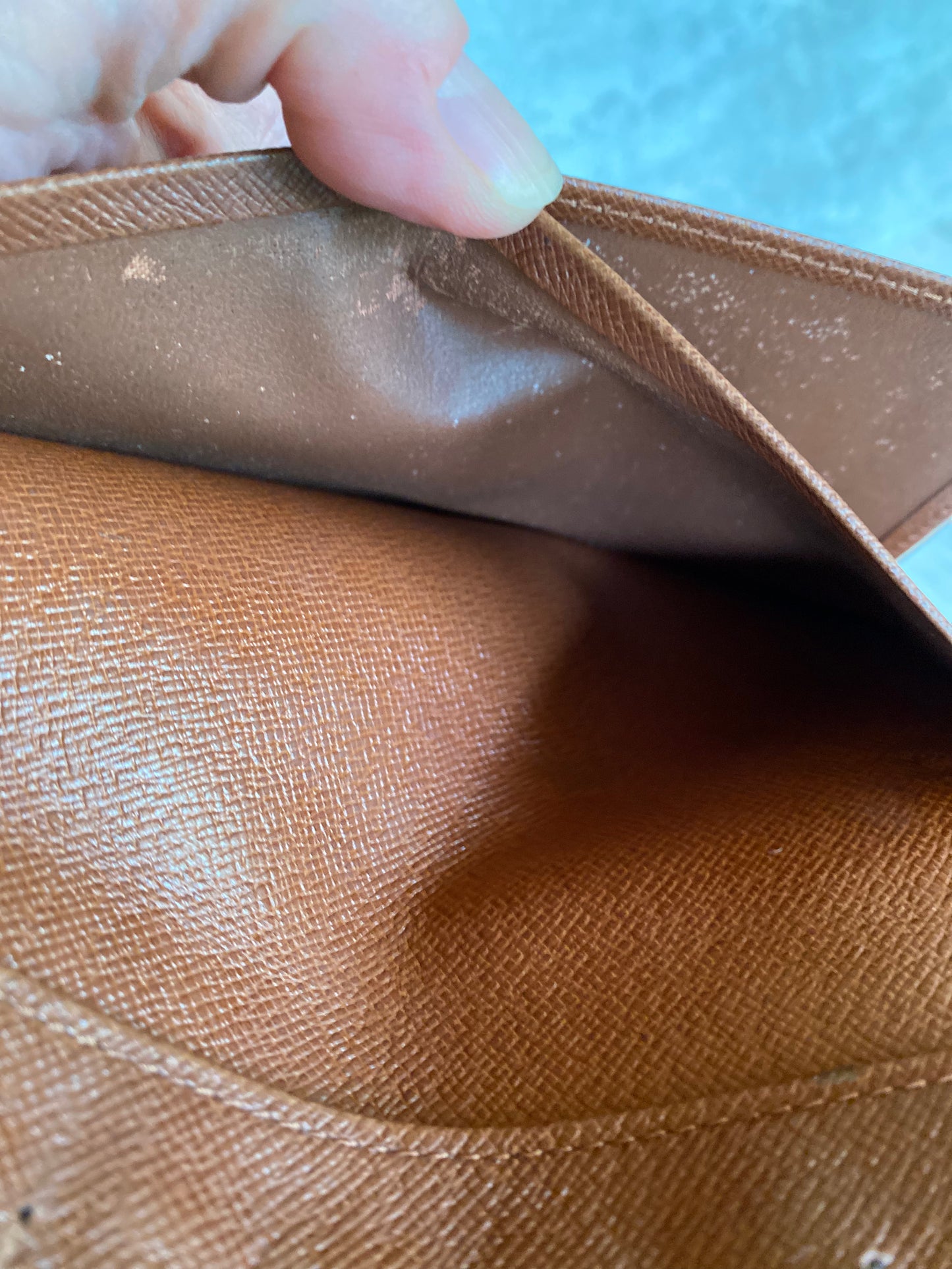 Preloved Porte Valeurs Wallet