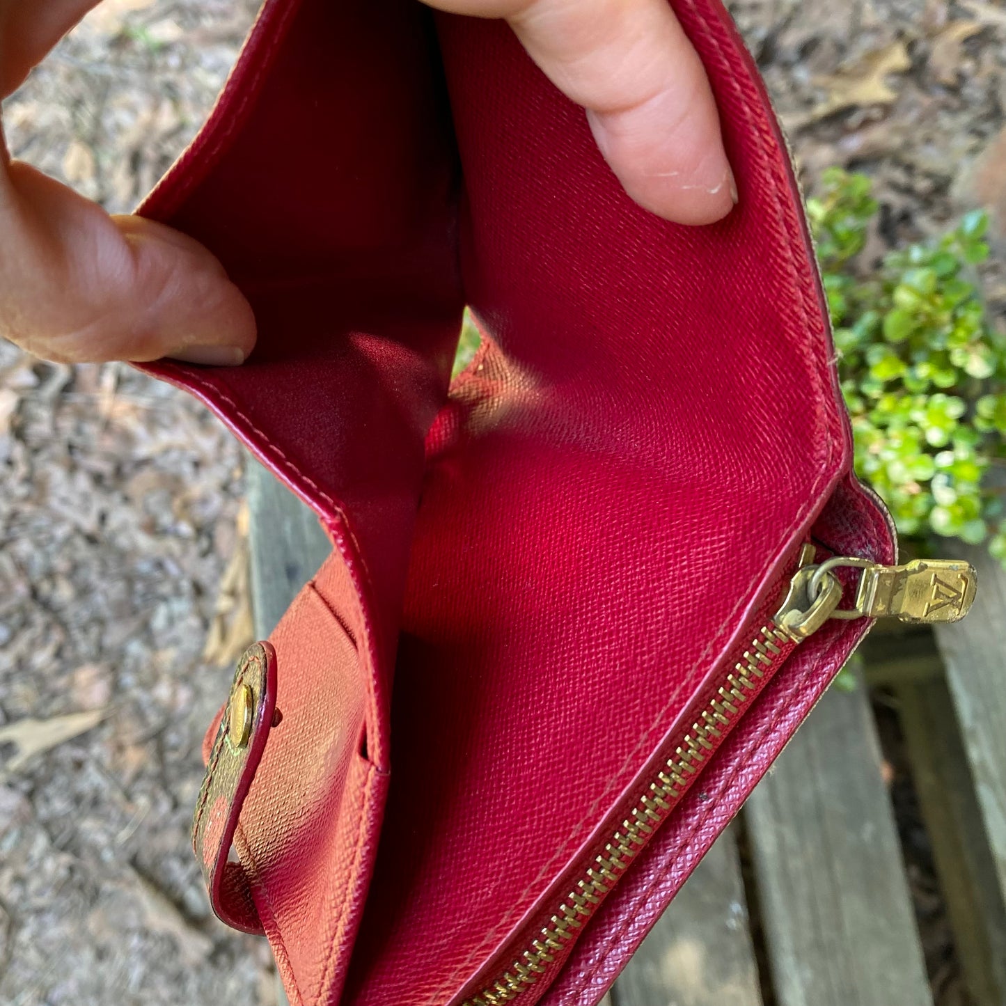 Preloved Limited Edition Cherry Compact Zip Coin Purse