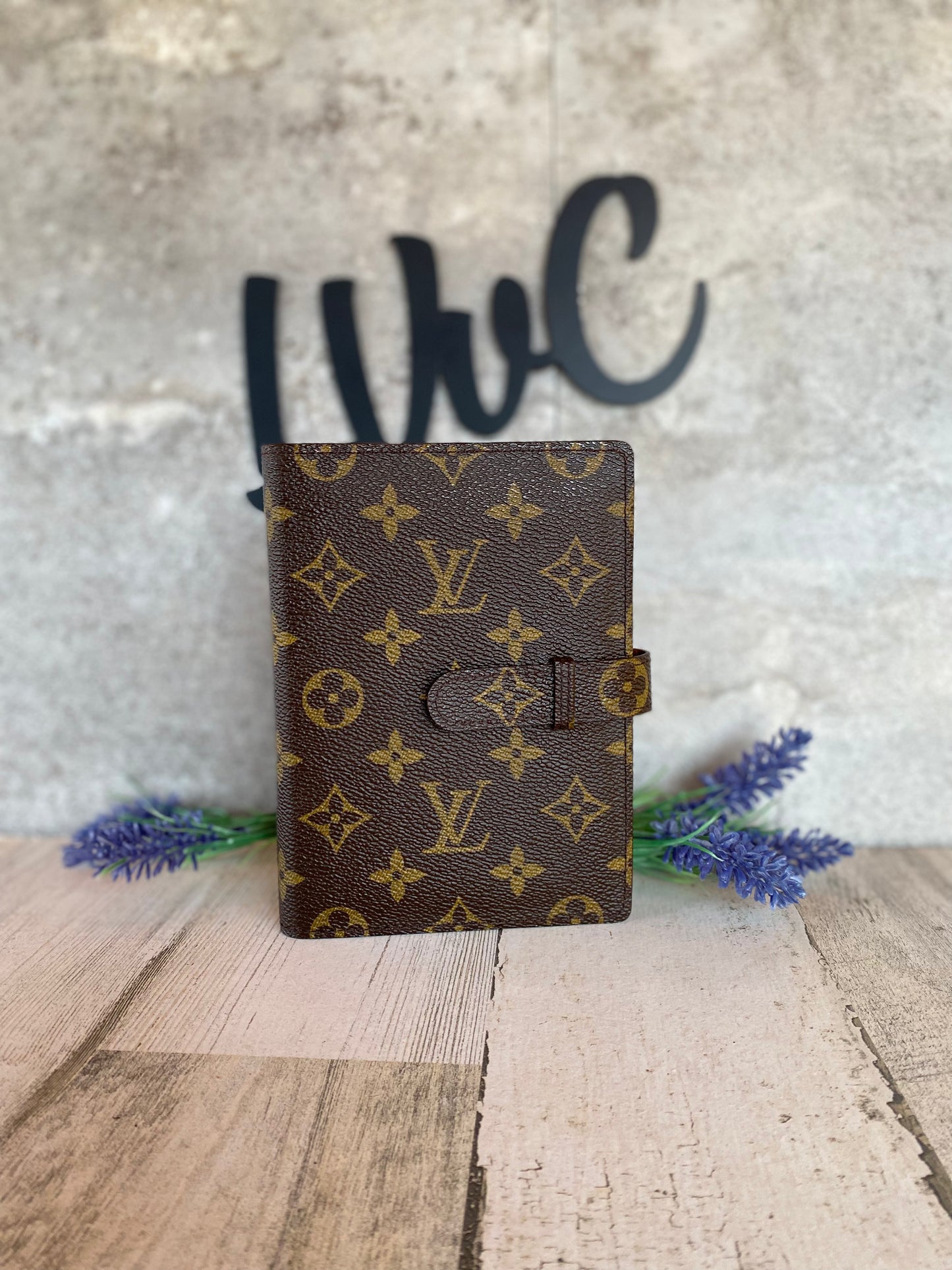 Preloved Authentic Pochette Photo Case
