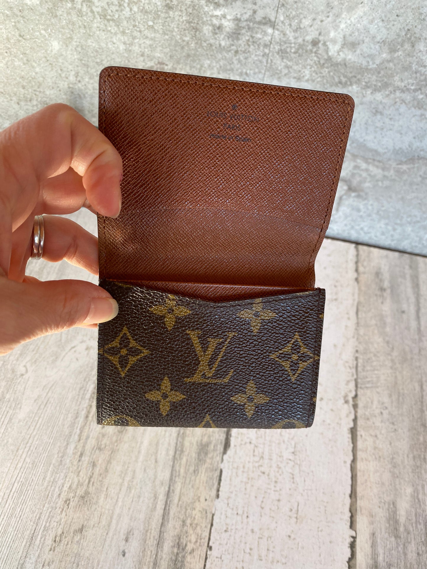 Preloved Authentic Cartes De Vista Wallet