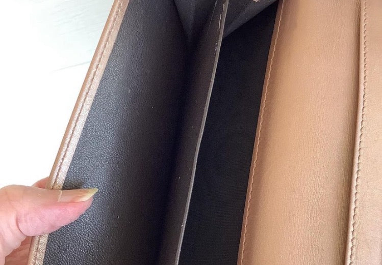 Pre-loved GG rose gold wallet