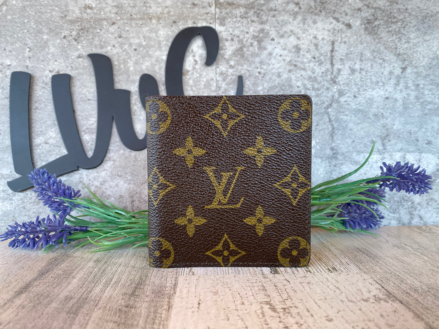 Preloved Bifold Wallet