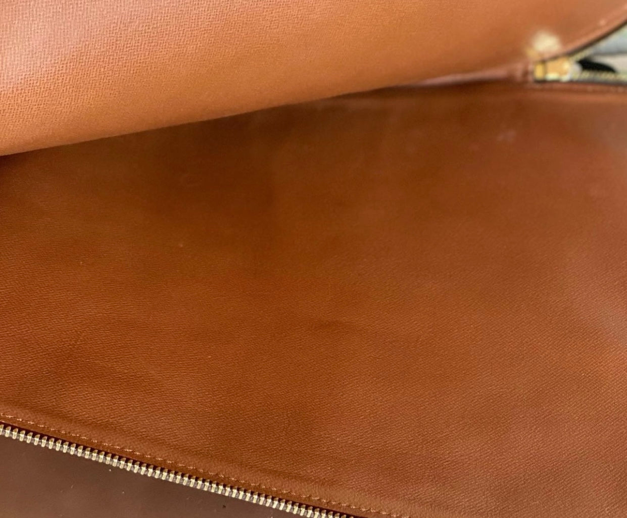 Preloved Poche Documents Clutch