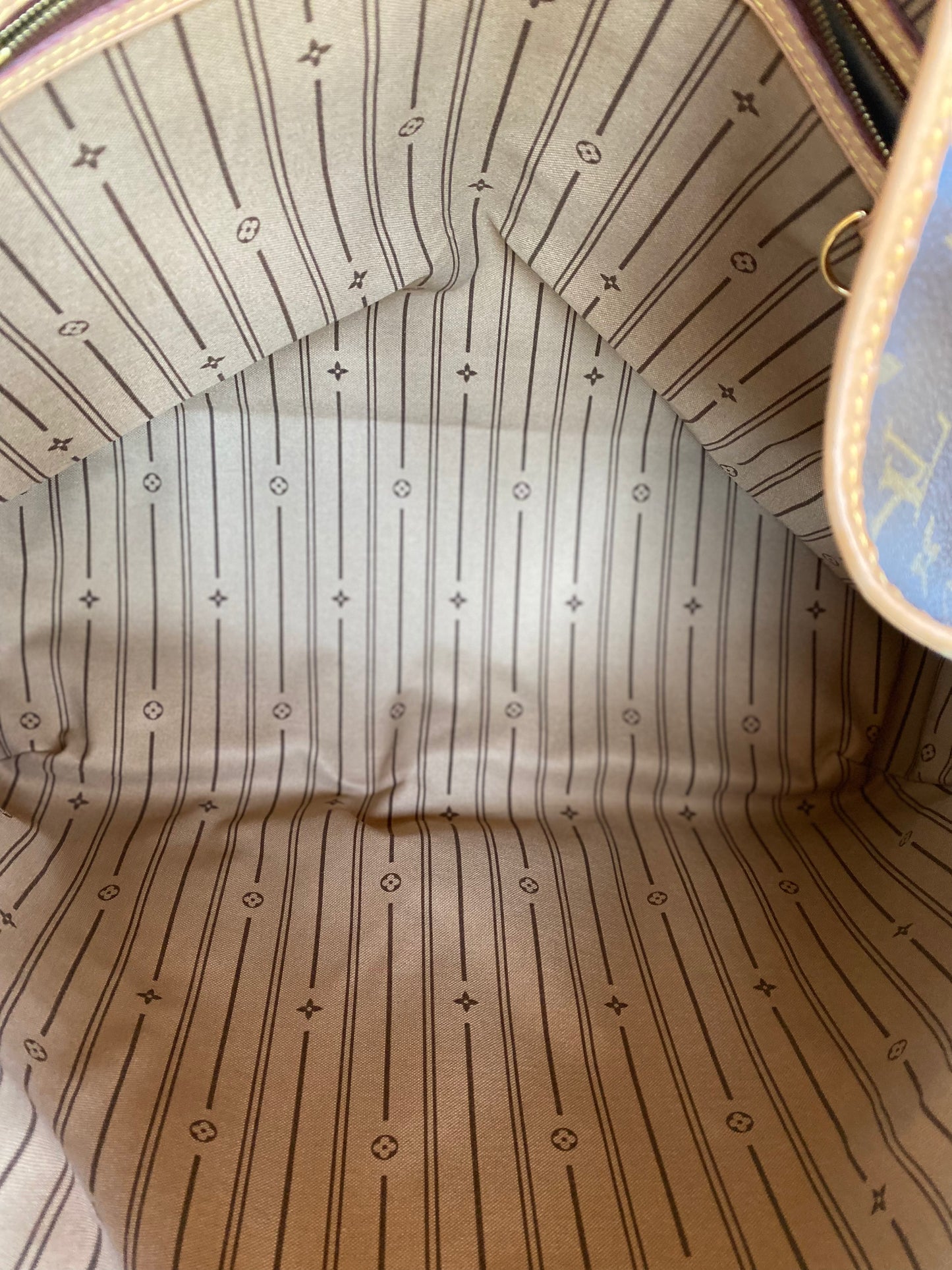 Preloved Authentic Delightful GM