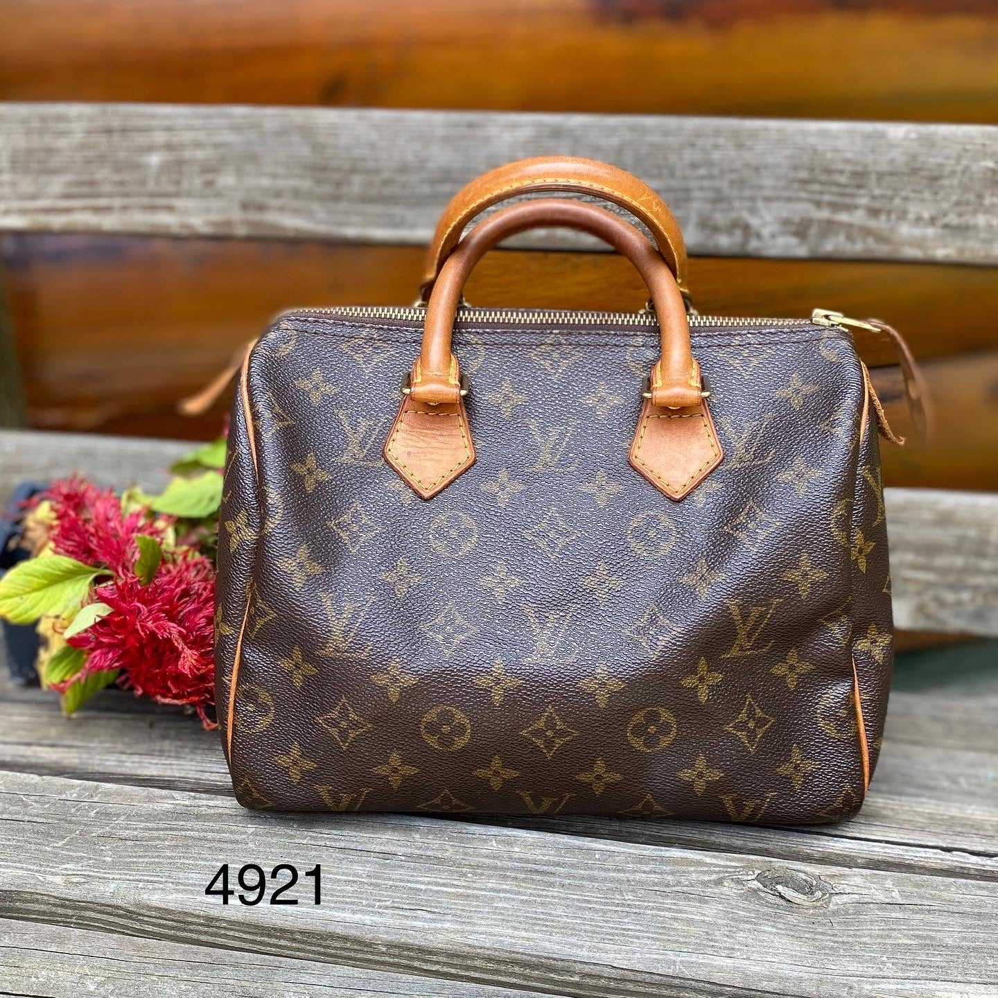 Preloved Louis Vuitton Speedy 25 Monogram Bag SP0978 060623 – KimmieBBags  LLC