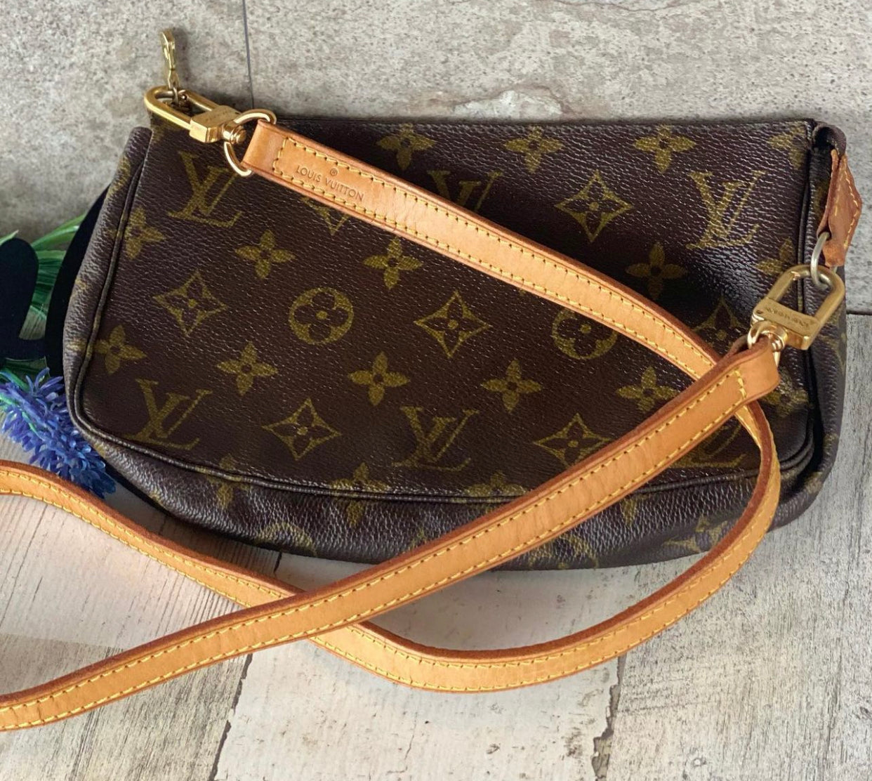 Preloved Accessories Pochette Crossbody