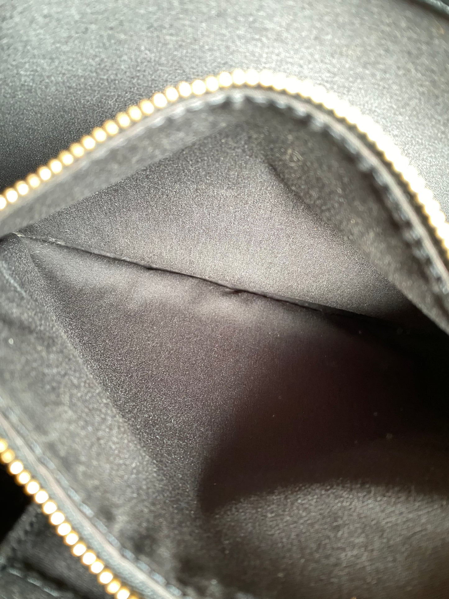 Preloved Authentic Black Epi Mandala MM shoulder bag