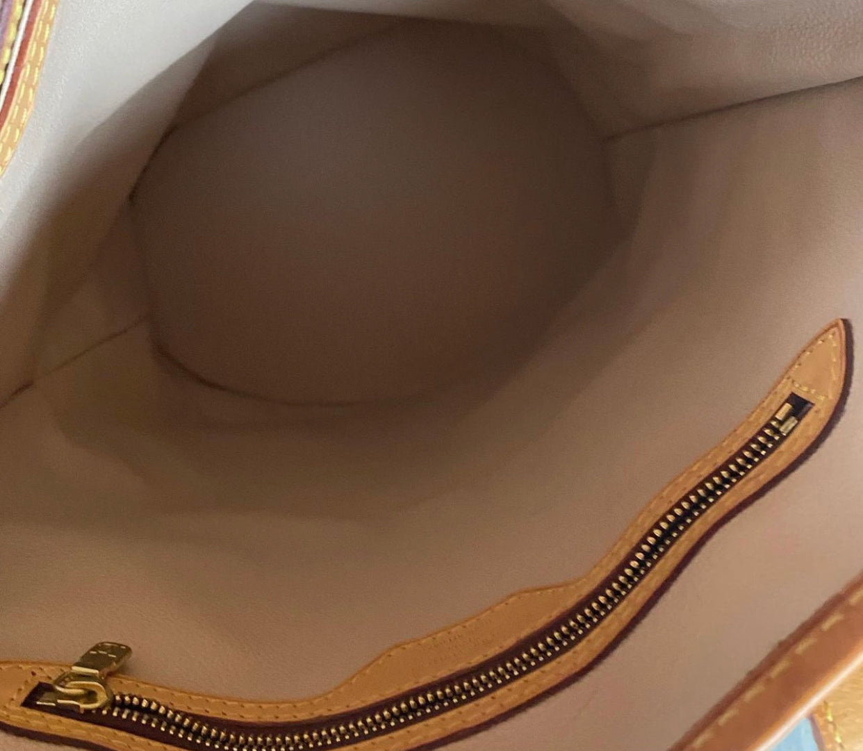 Preloved Authentic Bucket GM Tote