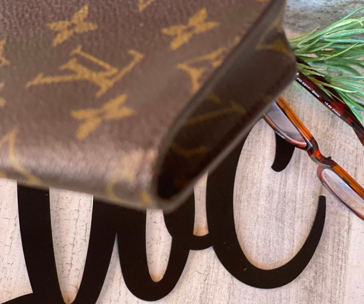 Preloved Authentic Eye Glasses Case