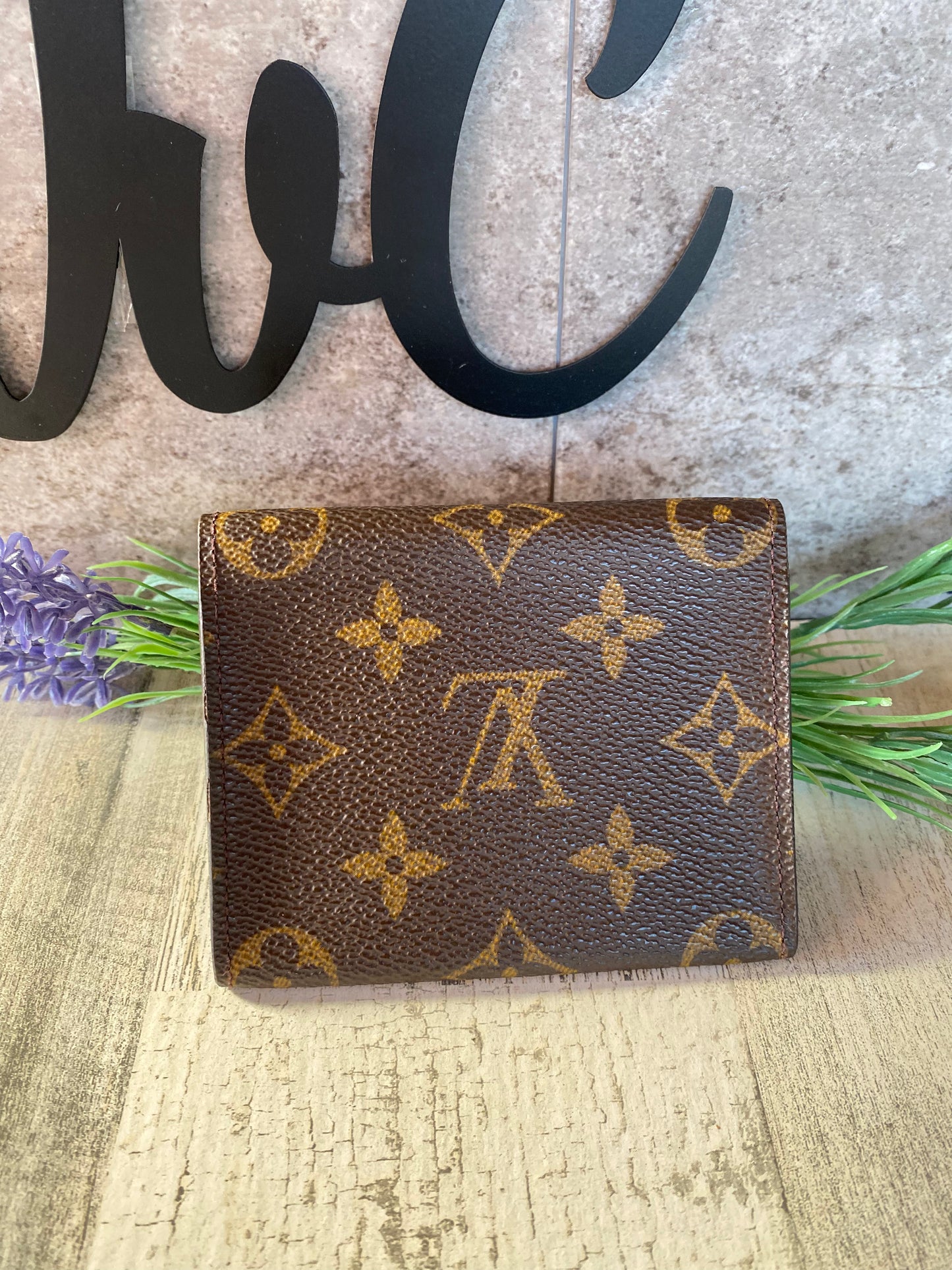 PreLoved Authentic Cartes De Vista Wallet/card case