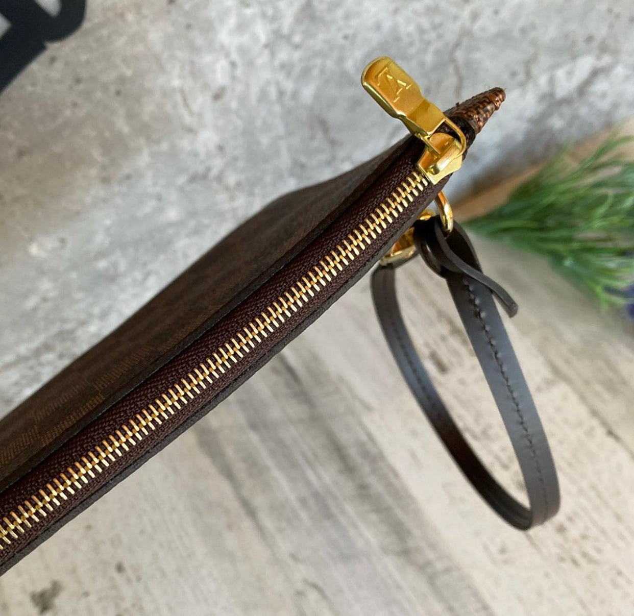 Preloved Neverfull Wristlet