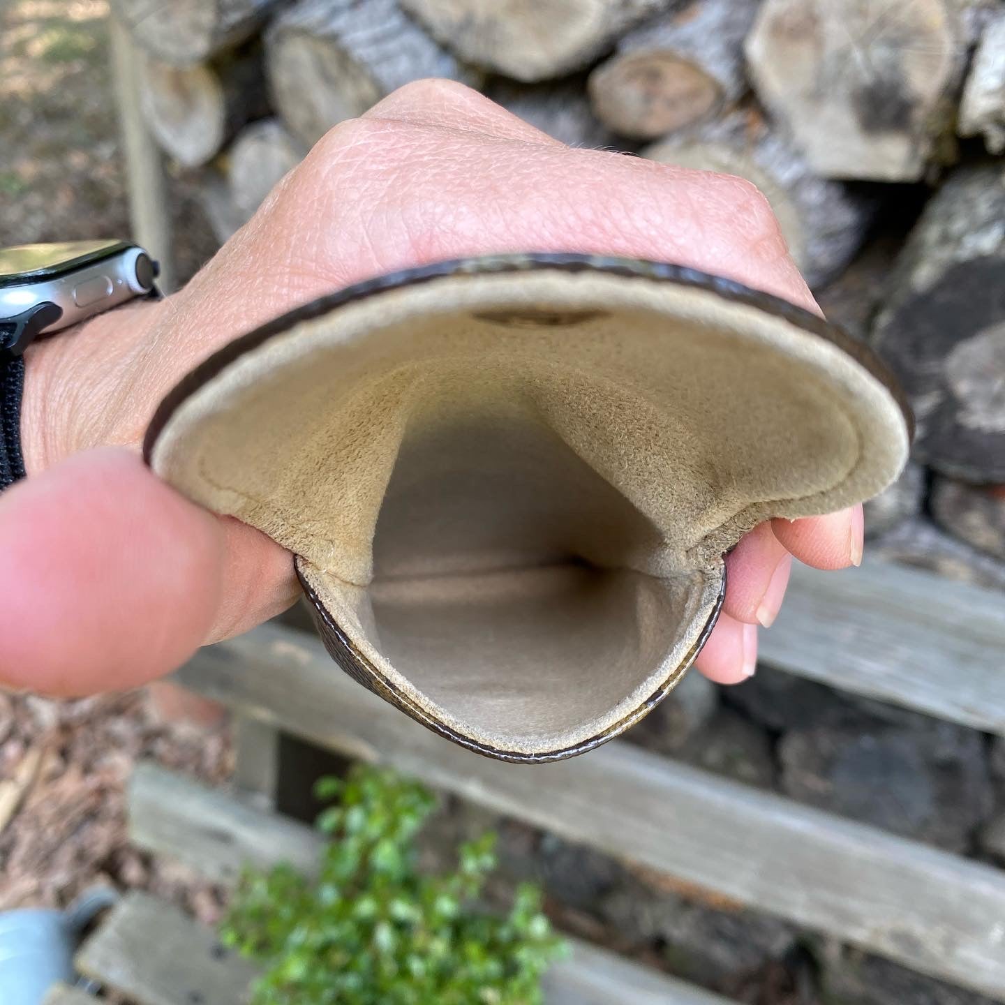 Preloved Accessories Case w chain/clasp