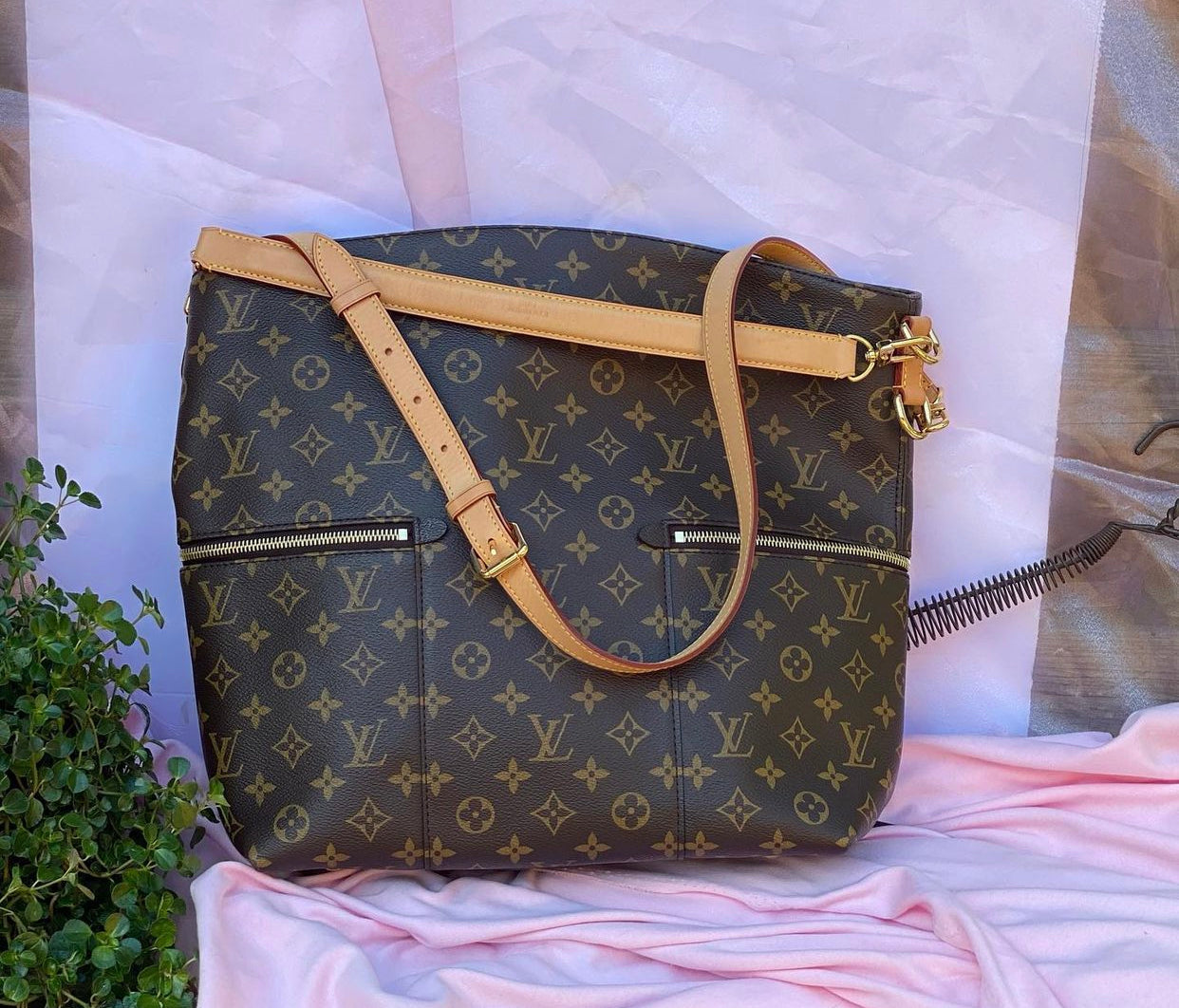 Authentic Preloved Melie 2 way bag/crossbody