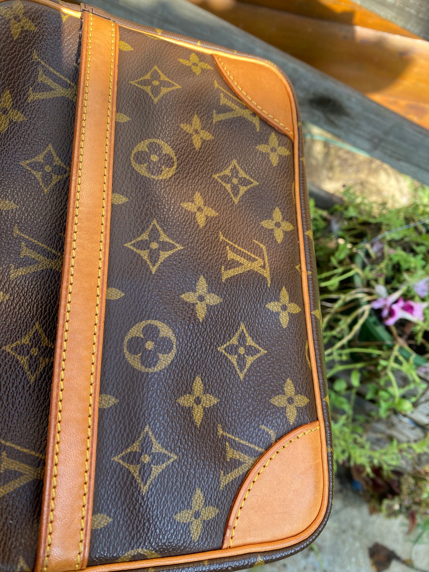 Preloved Trocadero 23 crossbody