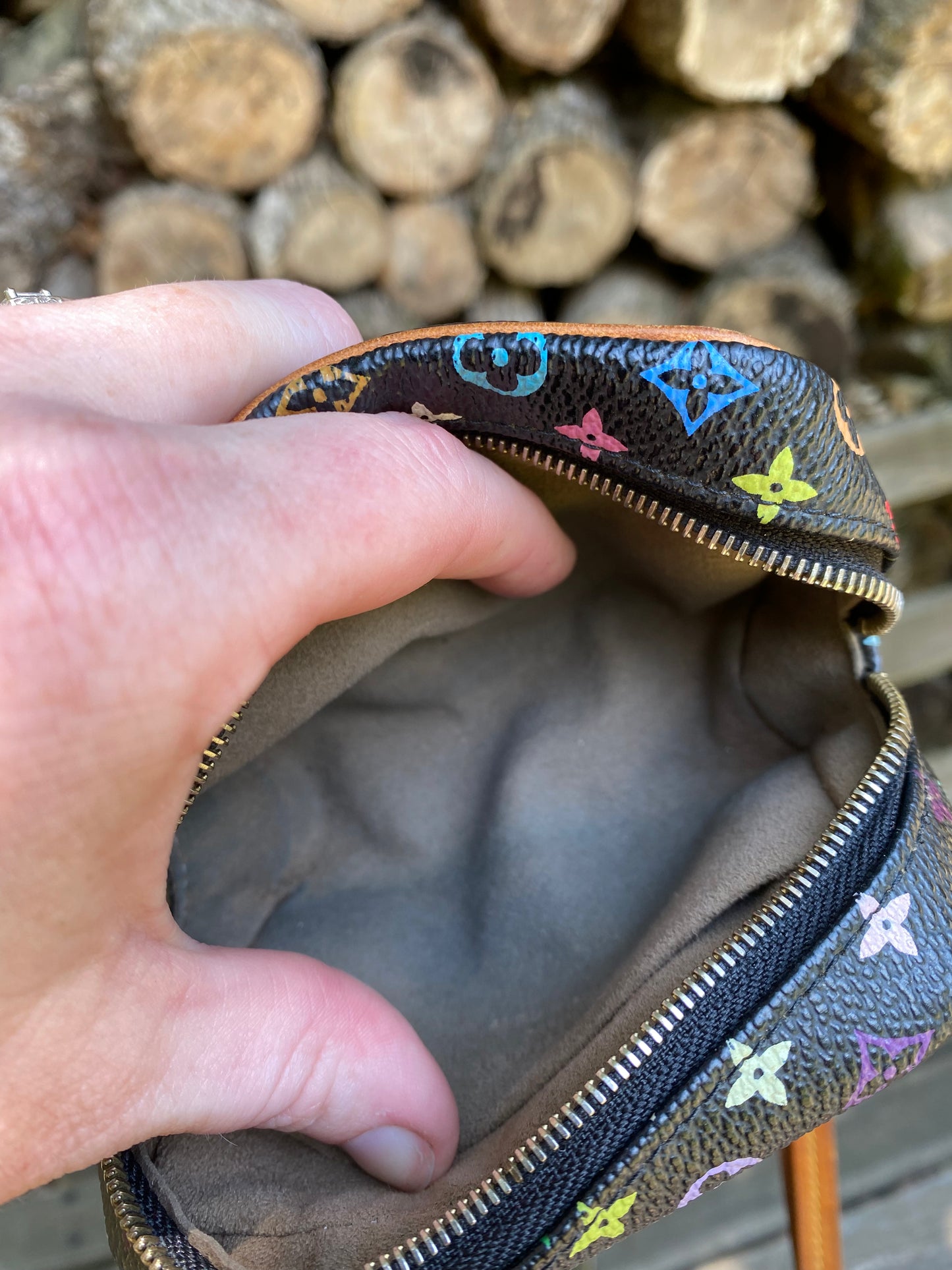 Pre-loved wapity multi color noir