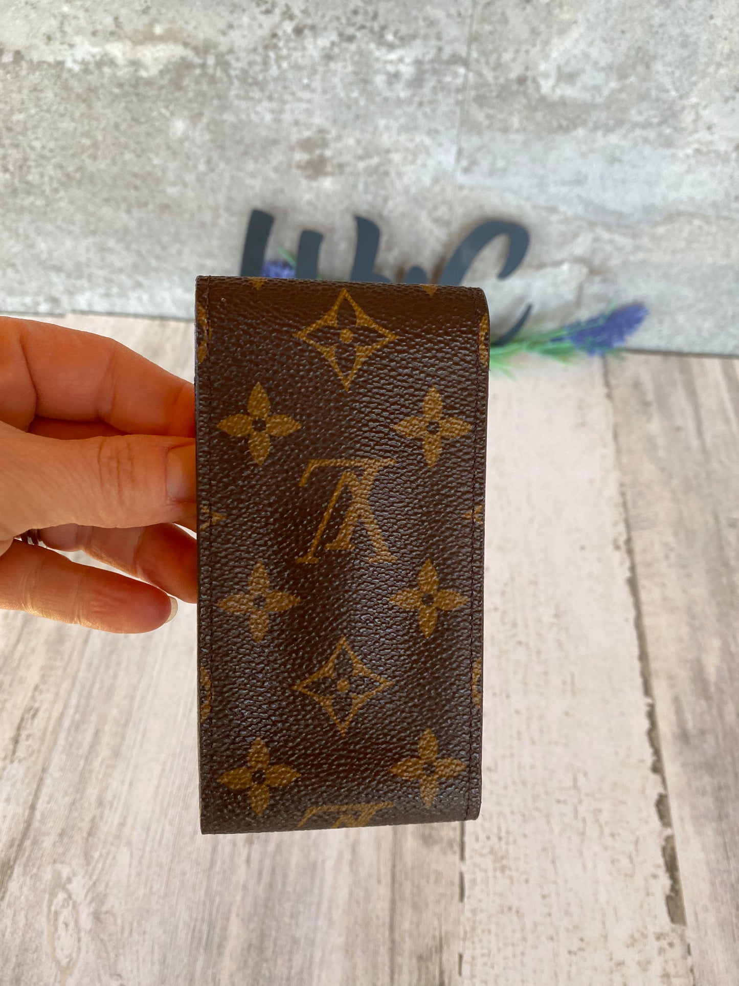 Preloved Authentic Accessories Case monogram