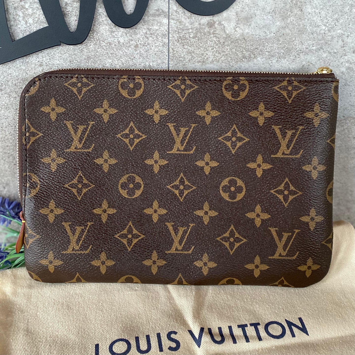 Preloved Authentic Etui Voyage Clutch PM