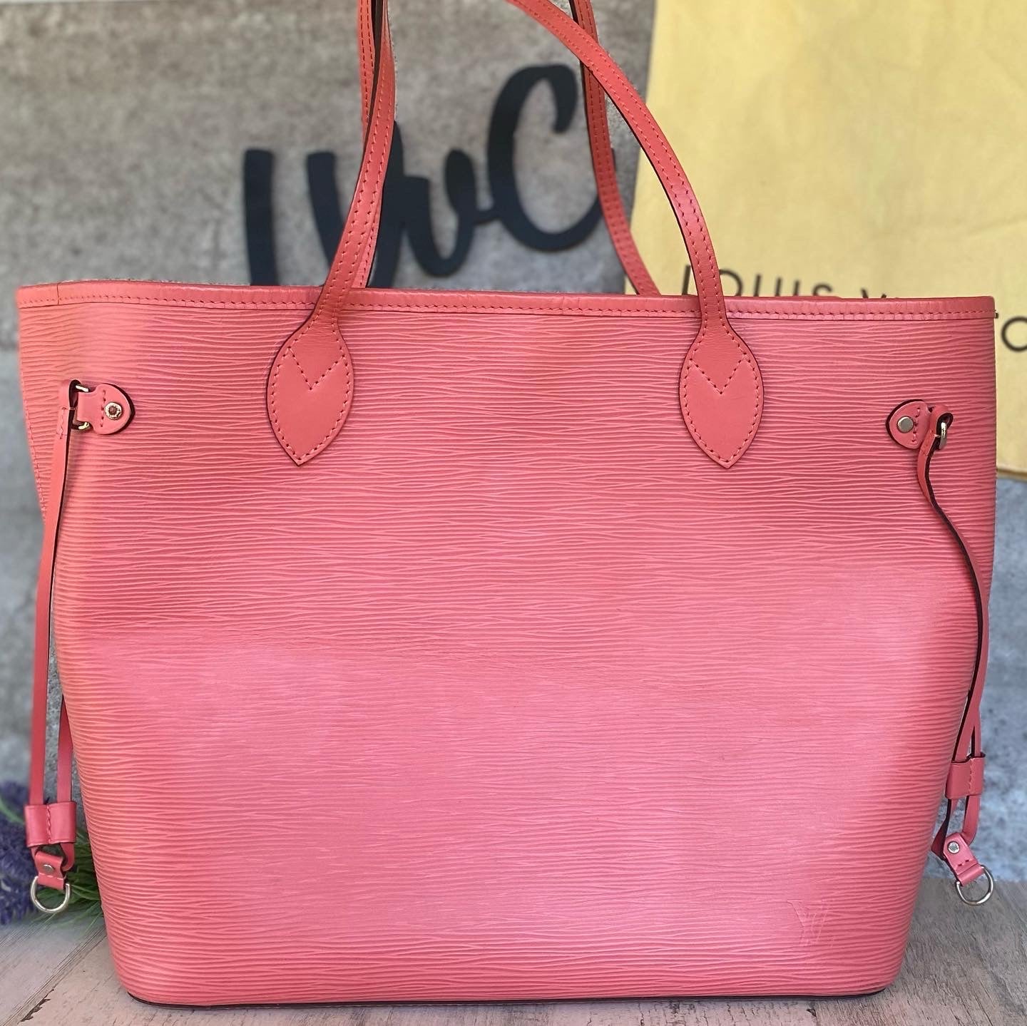 Preloved Neverfull MM and Wristlet