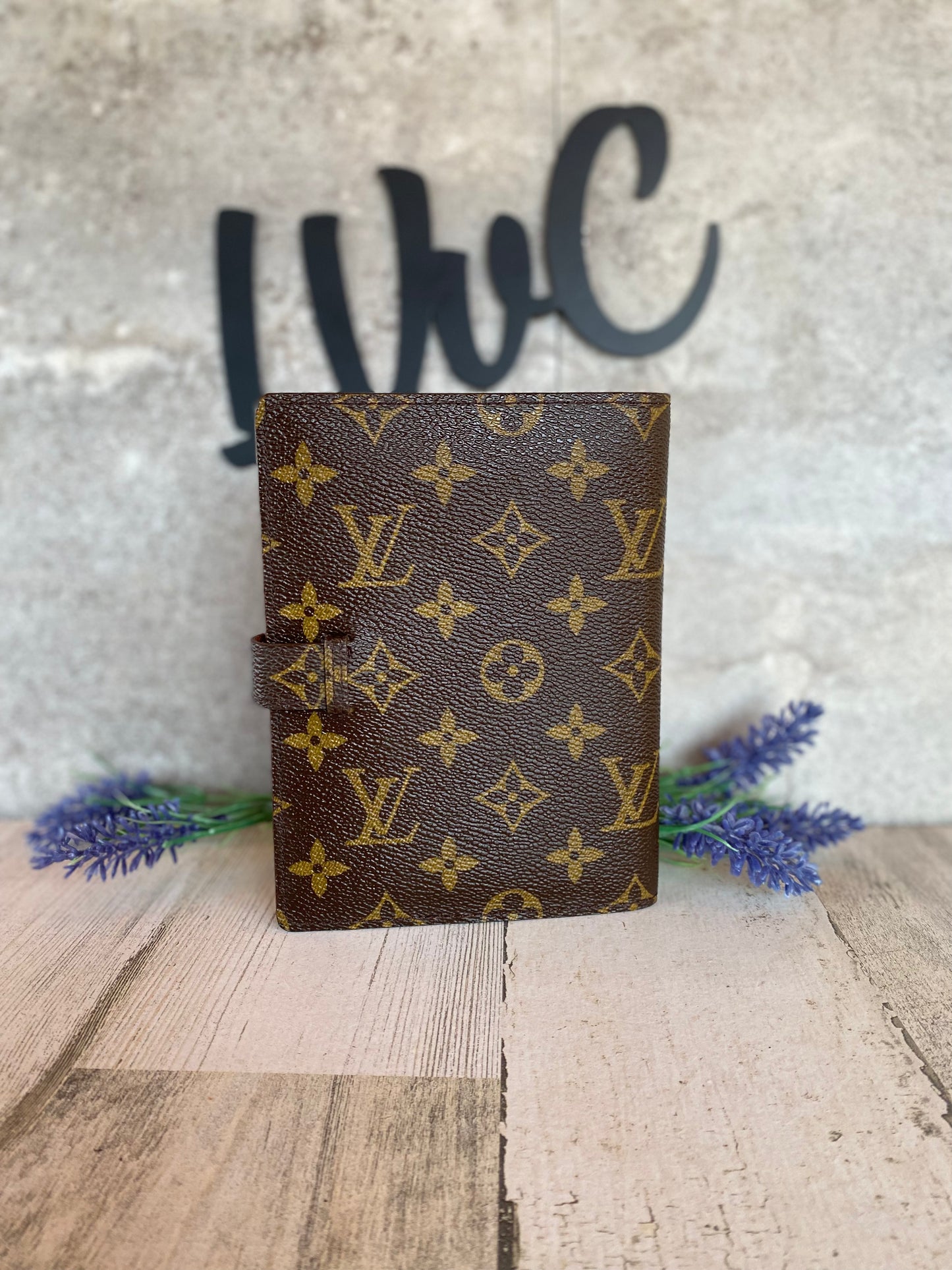 Preloved Authentic Pochette Photo Case