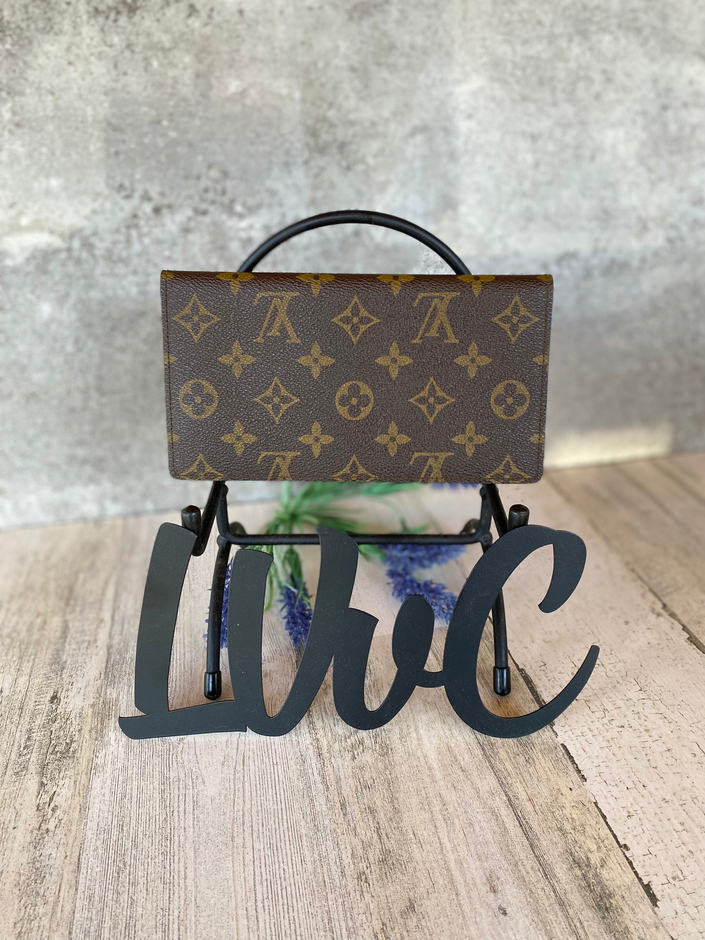 Preloved Authentic Planner/Cheque monogram