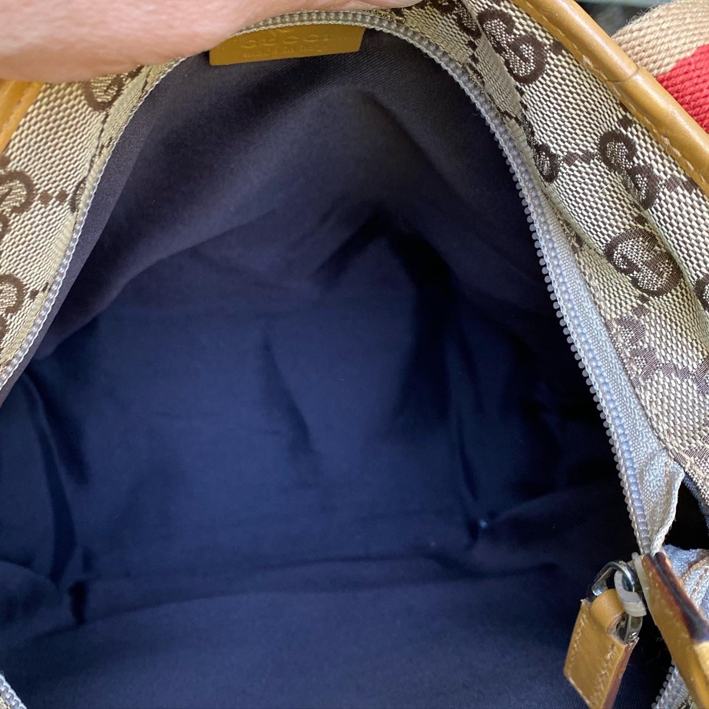 Preloved Authentic G G Shoulder Bag