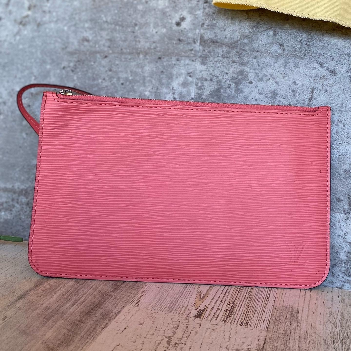 Preloved Neverfull MM and Wristlet